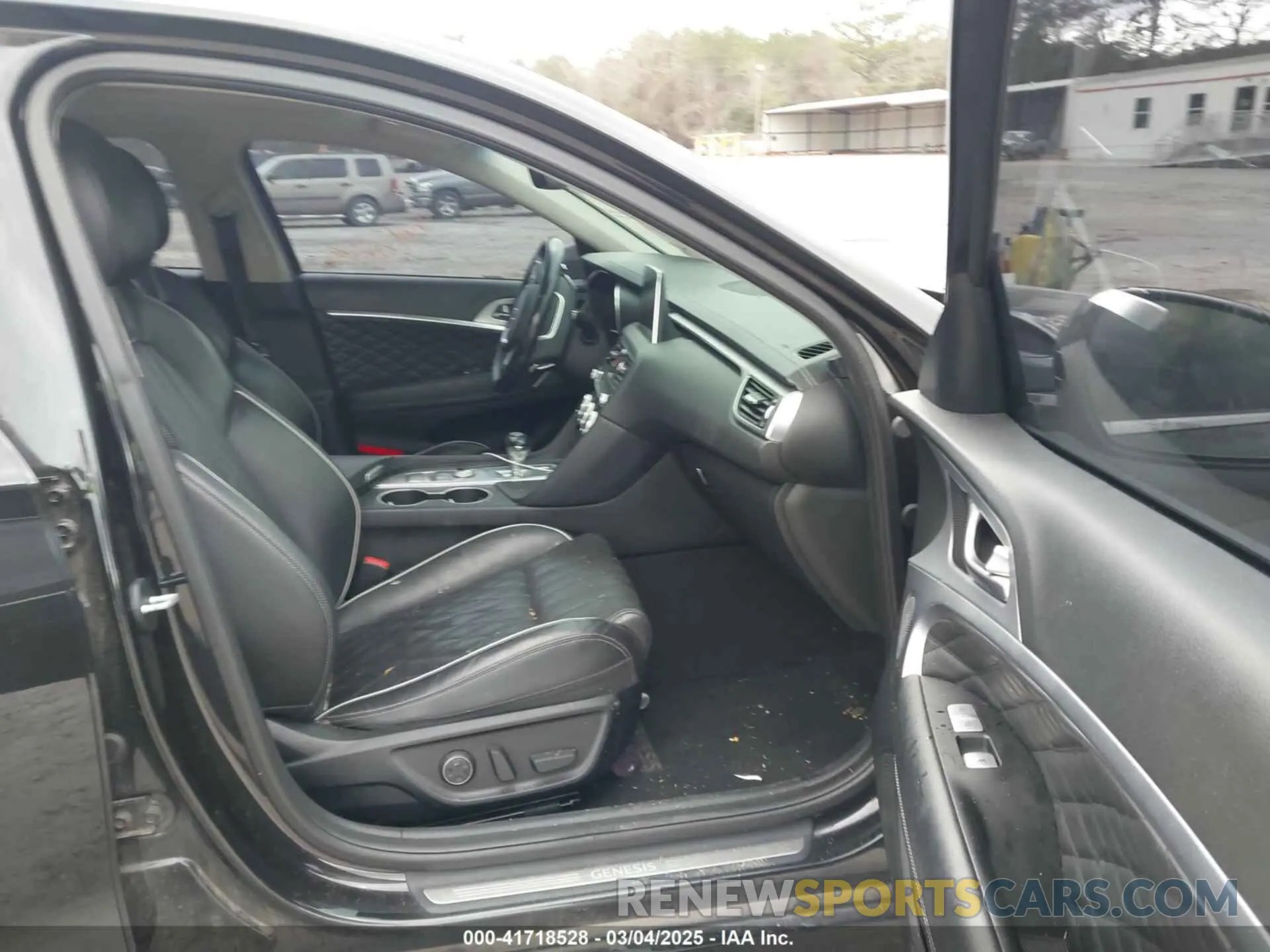 5 fotografías del automóvil dañado KMTG44LA0KU038176 GENESIS G70 2019