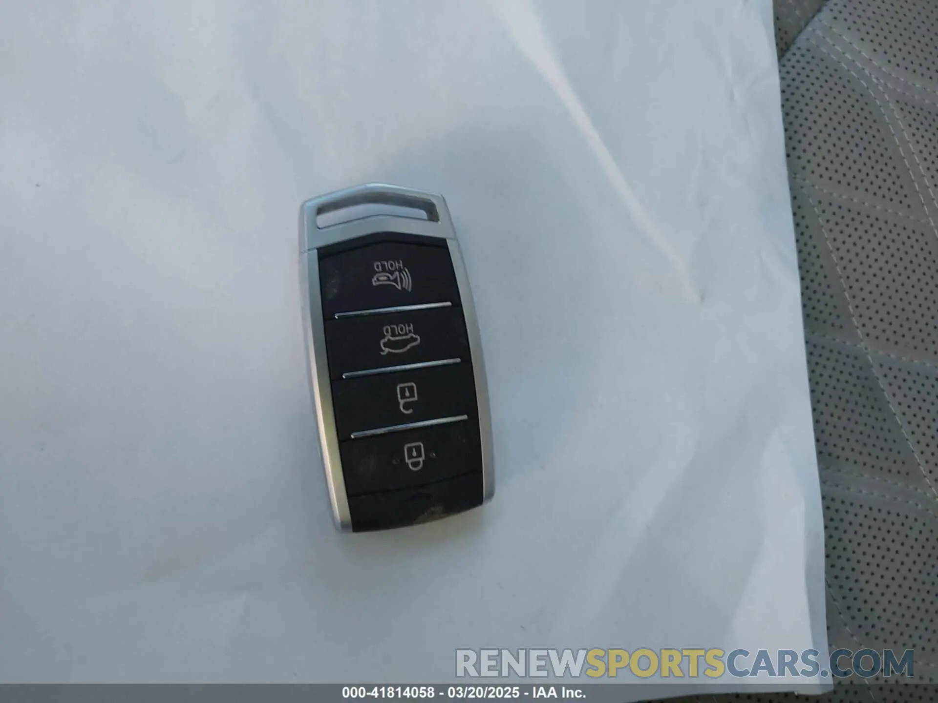 11 fotografías del automóvil dañado KMTG44LA3KU026670 GENESIS G70 2019