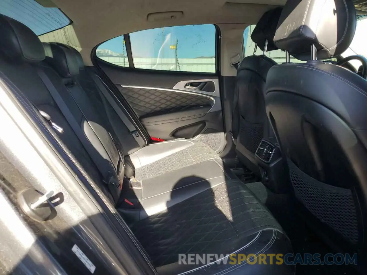 10 fotografías del automóvil dañado KMTG44LA5KU017839 GENESIS G70 2019