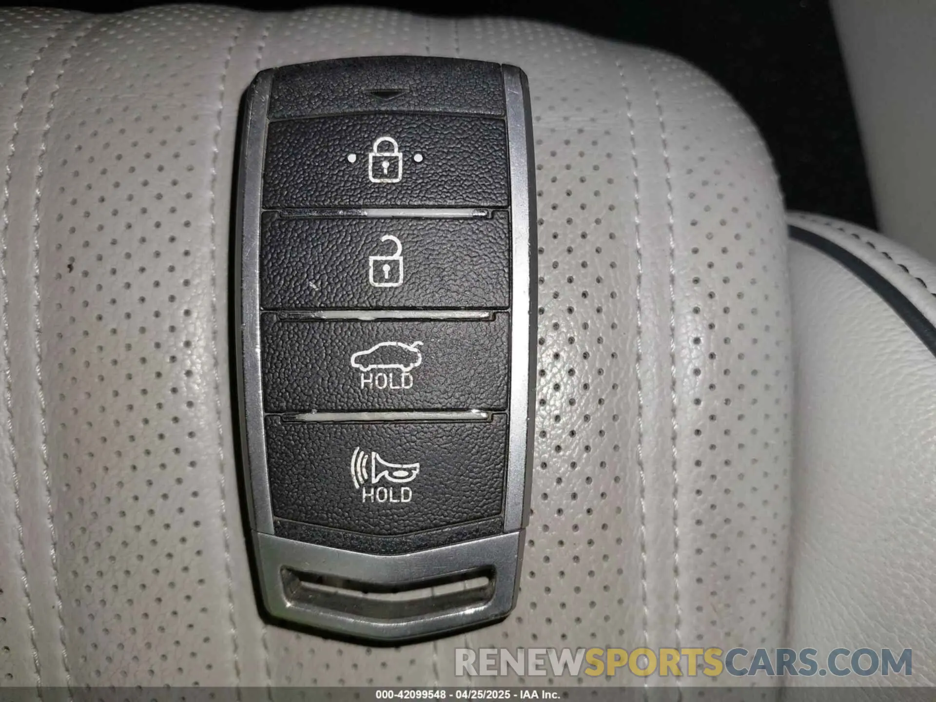 11 fotografías del automóvil dañado KMTG54LE6KU037582 GENESIS G70 2019
