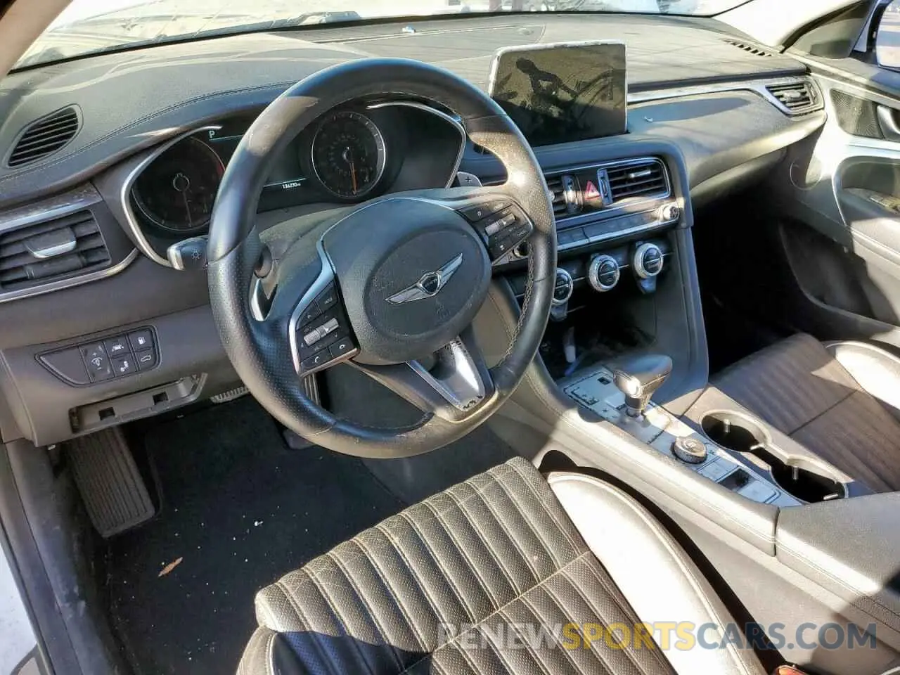 8 fotografías del automóvil dañado KMTG34LA1LU063284 GENESIS G70 2020