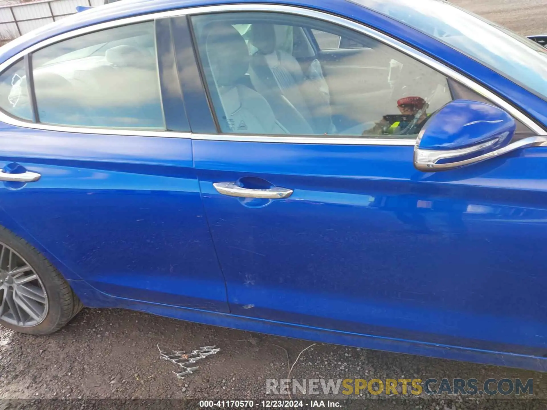 14 fotografías del automóvil dañado KMTG34LA7LU045274 GENESIS G70 2020