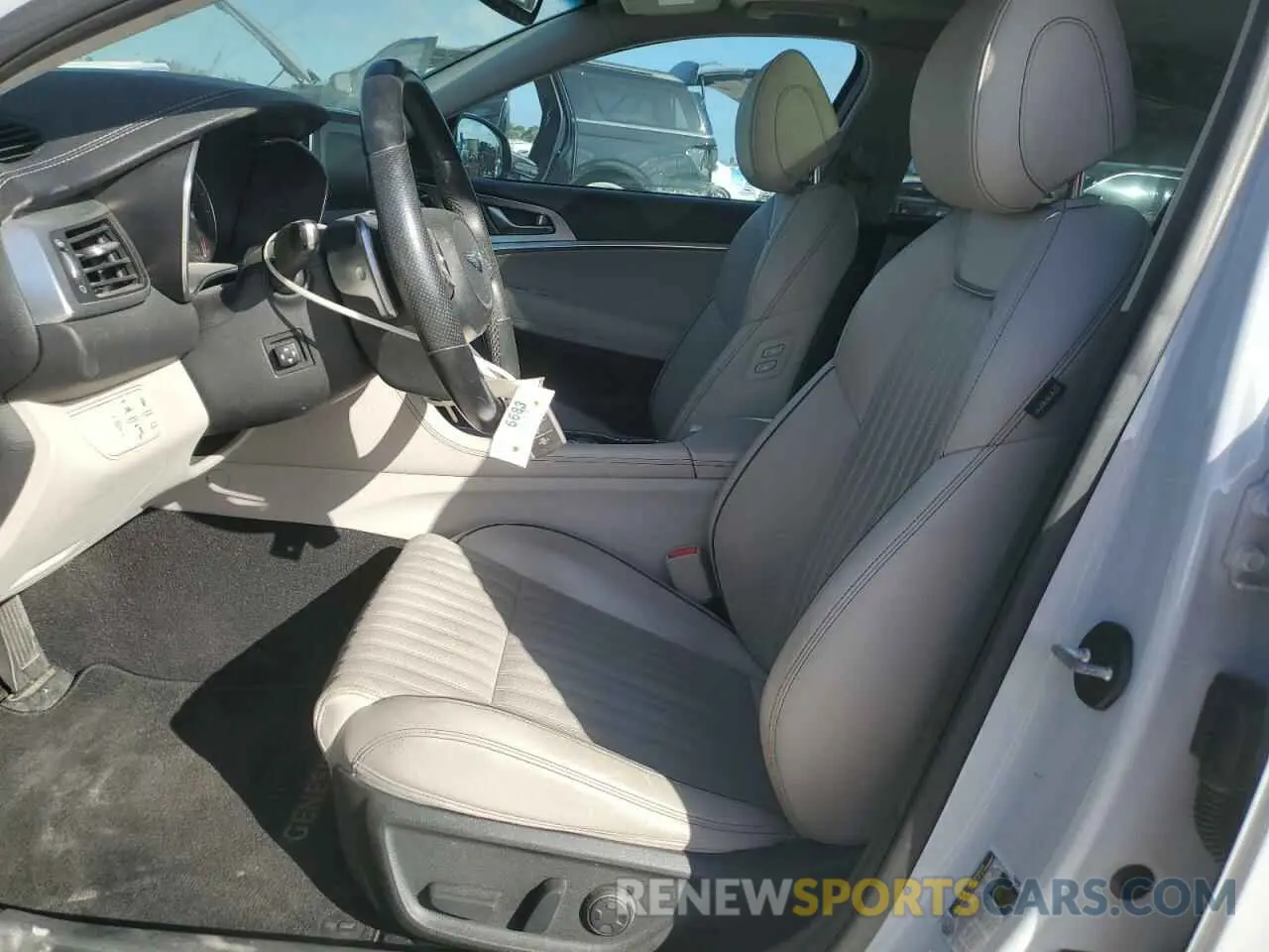 7 fotografías del automóvil dañado KMTG34LA9LU046717 GENESIS G70 2020