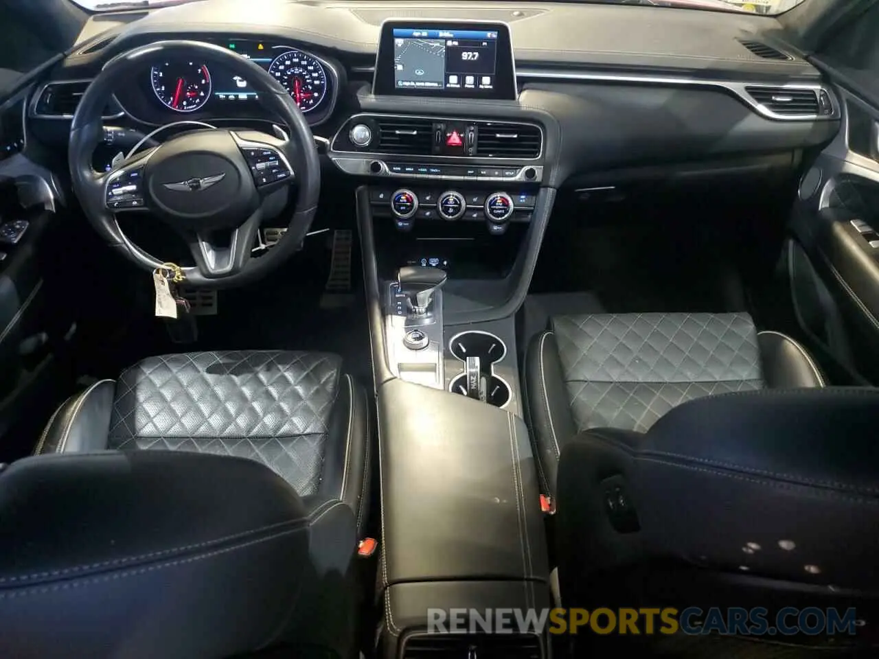 8 fotografías del automóvil dañado KMTG34LE0LU051663 GENESIS G70 2020