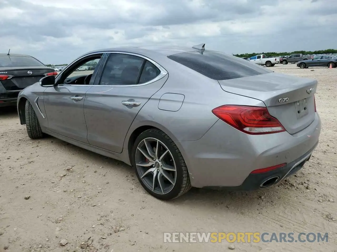 2 fotografías del automóvil dañado KMTG34LE2LU063944 GENESIS G70 2020