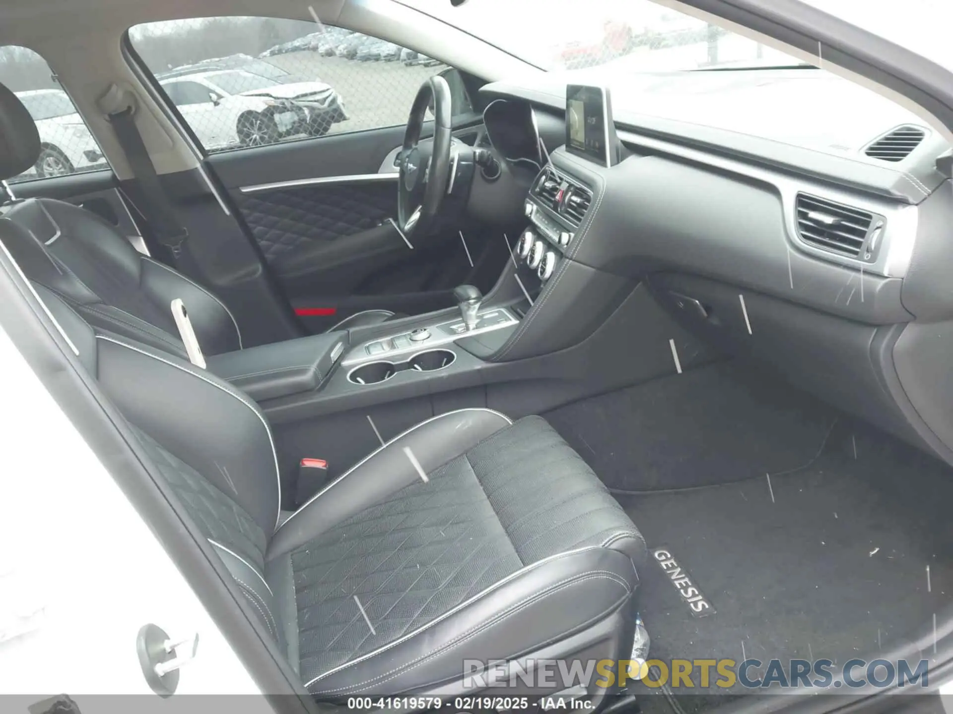 5 fotografías del automóvil dañado KMTG34LEXLU060919 GENESIS G70 2020