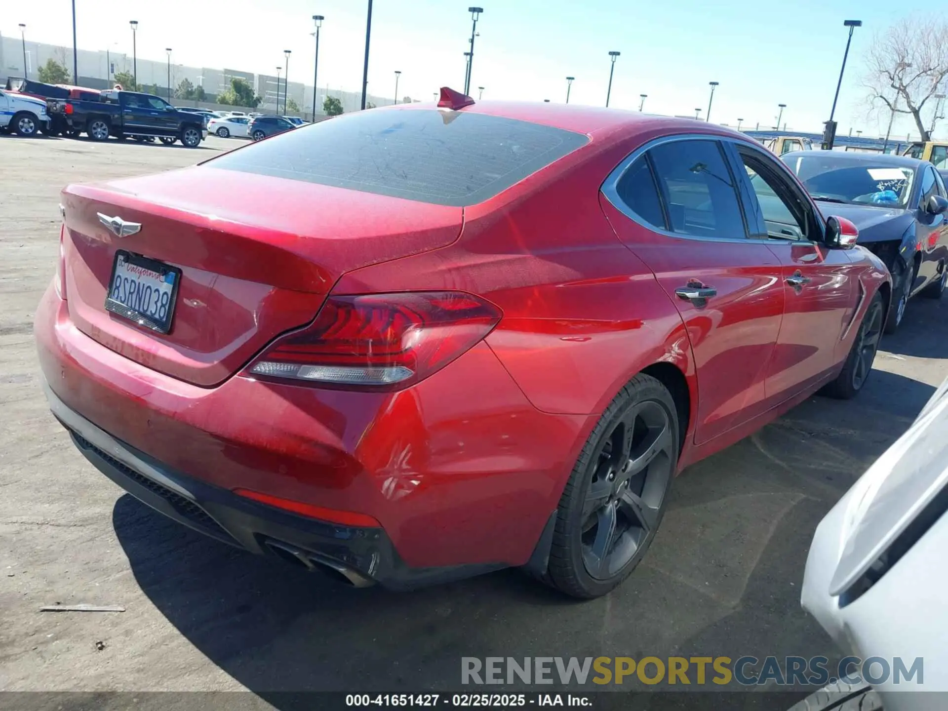 4 fotografías del automóvil dañado KMTG44LA3LU045365 GENESIS G70 2020