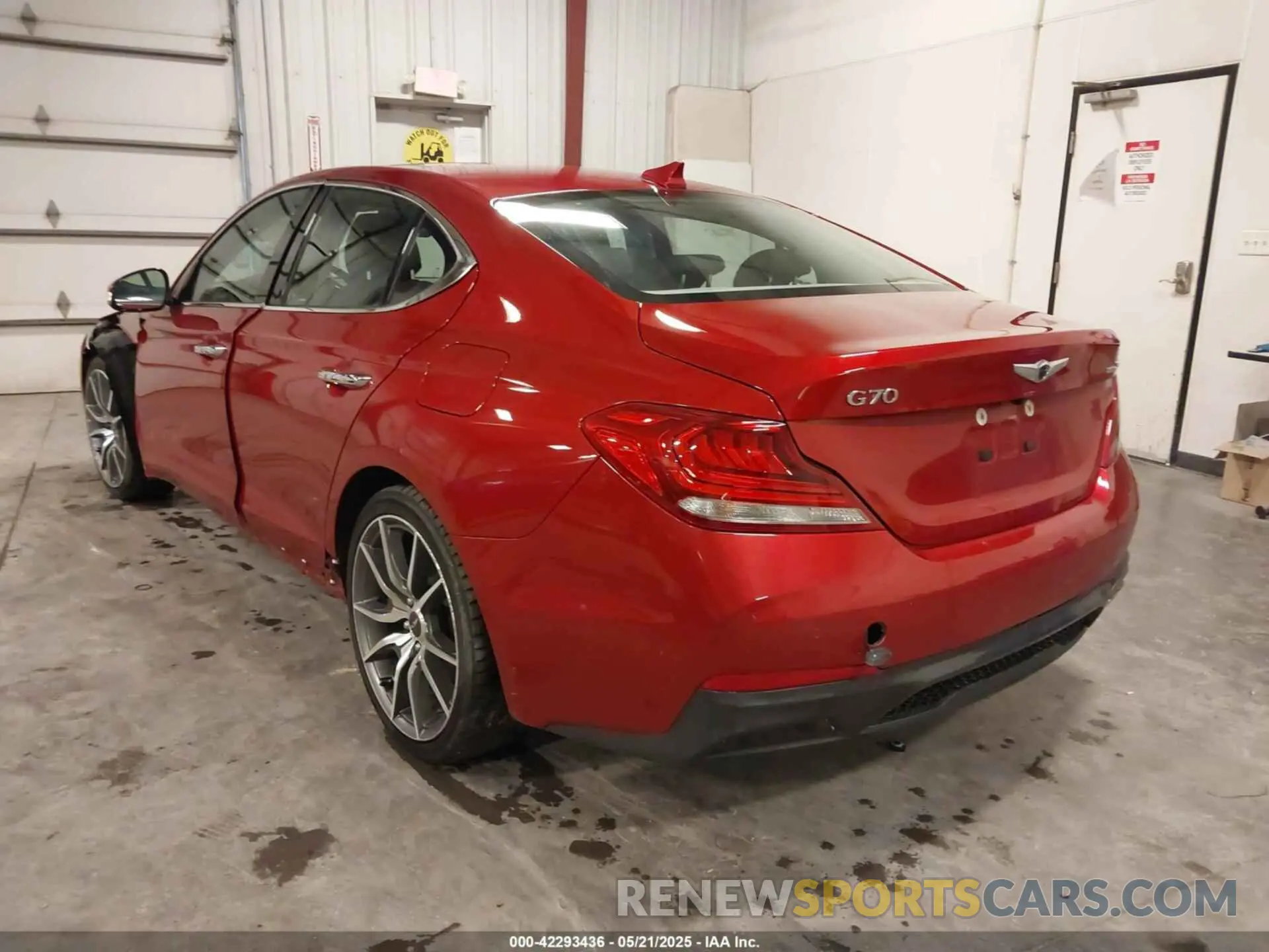3 fotografías del automóvil dañado KMTG44LA3LU059816 GENESIS G70 2020