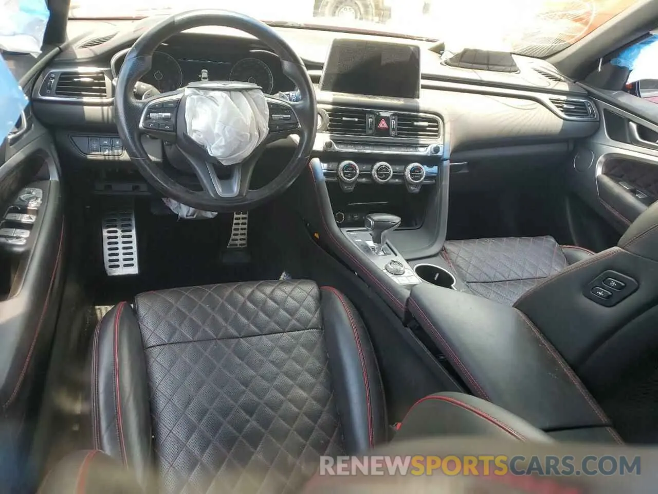 8 fotografías del automóvil dañado KMTG44LA6LU045375 GENESIS G70 2020