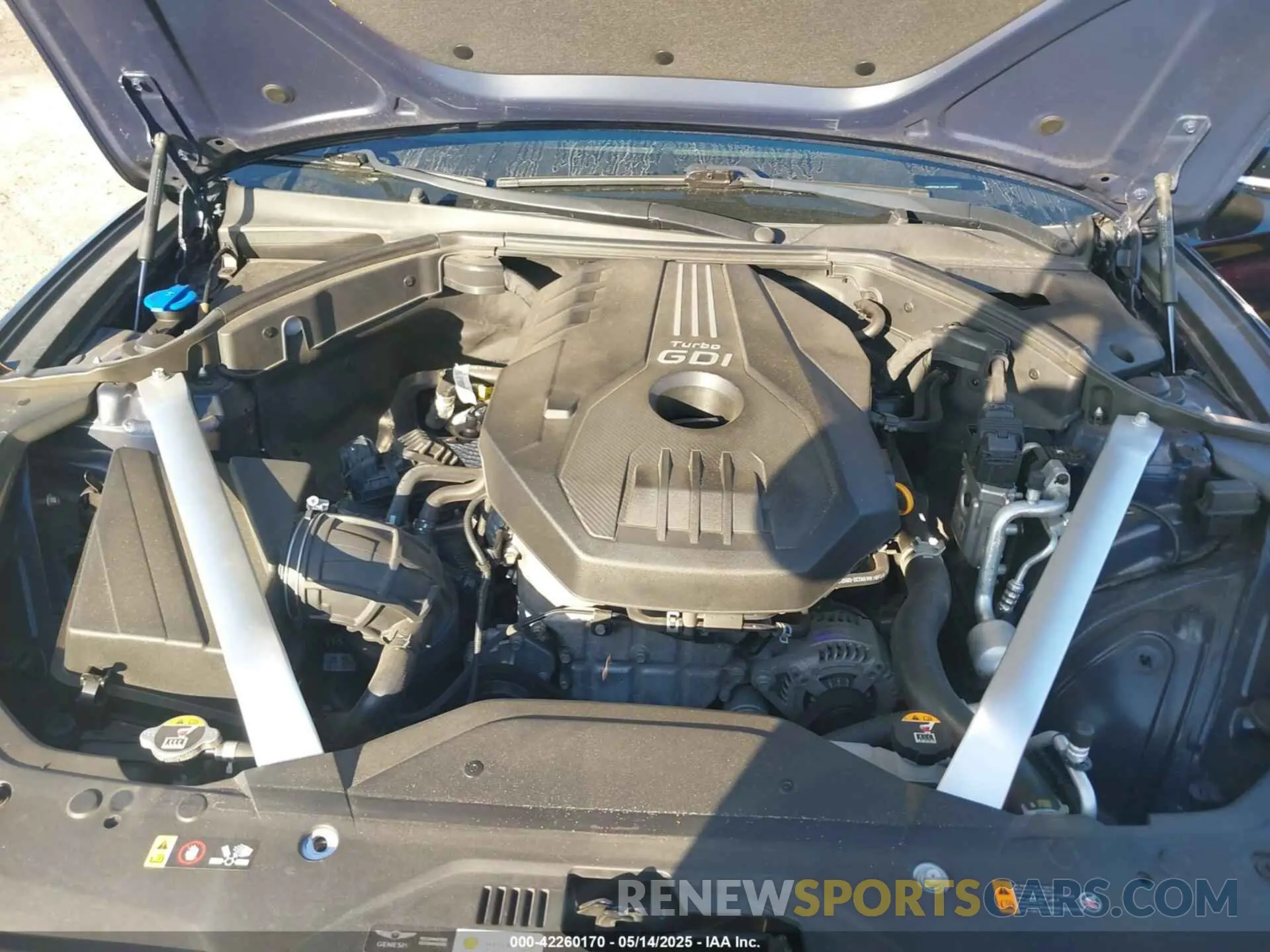 10 fotografías del automóvil dañado KMTG64LA1LU062420 GENESIS G70 2020