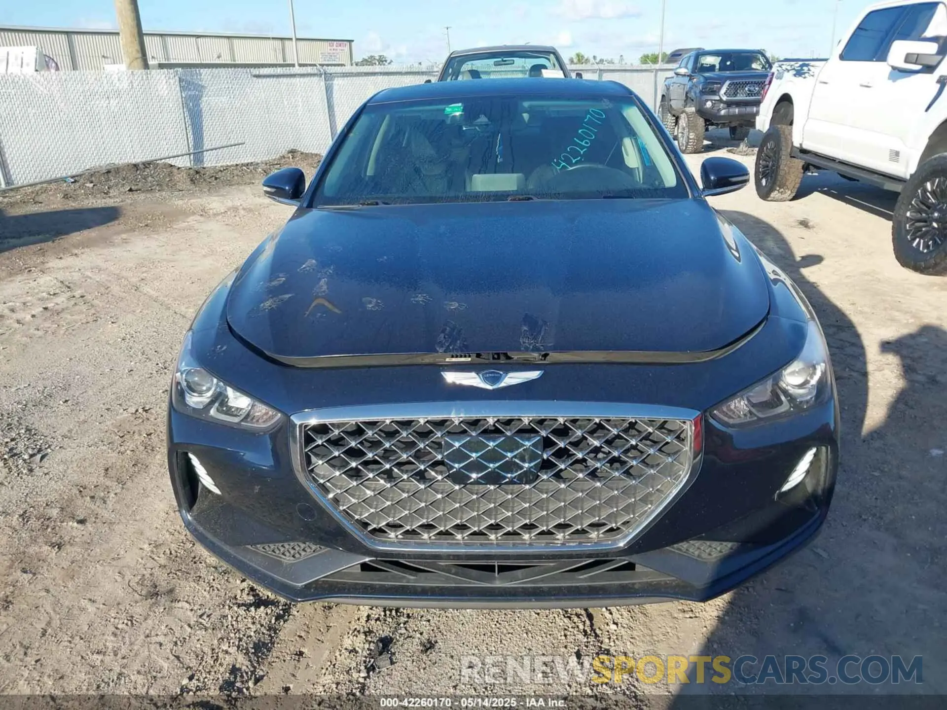 12 fotografías del automóvil dañado KMTG64LA1LU062420 GENESIS G70 2020