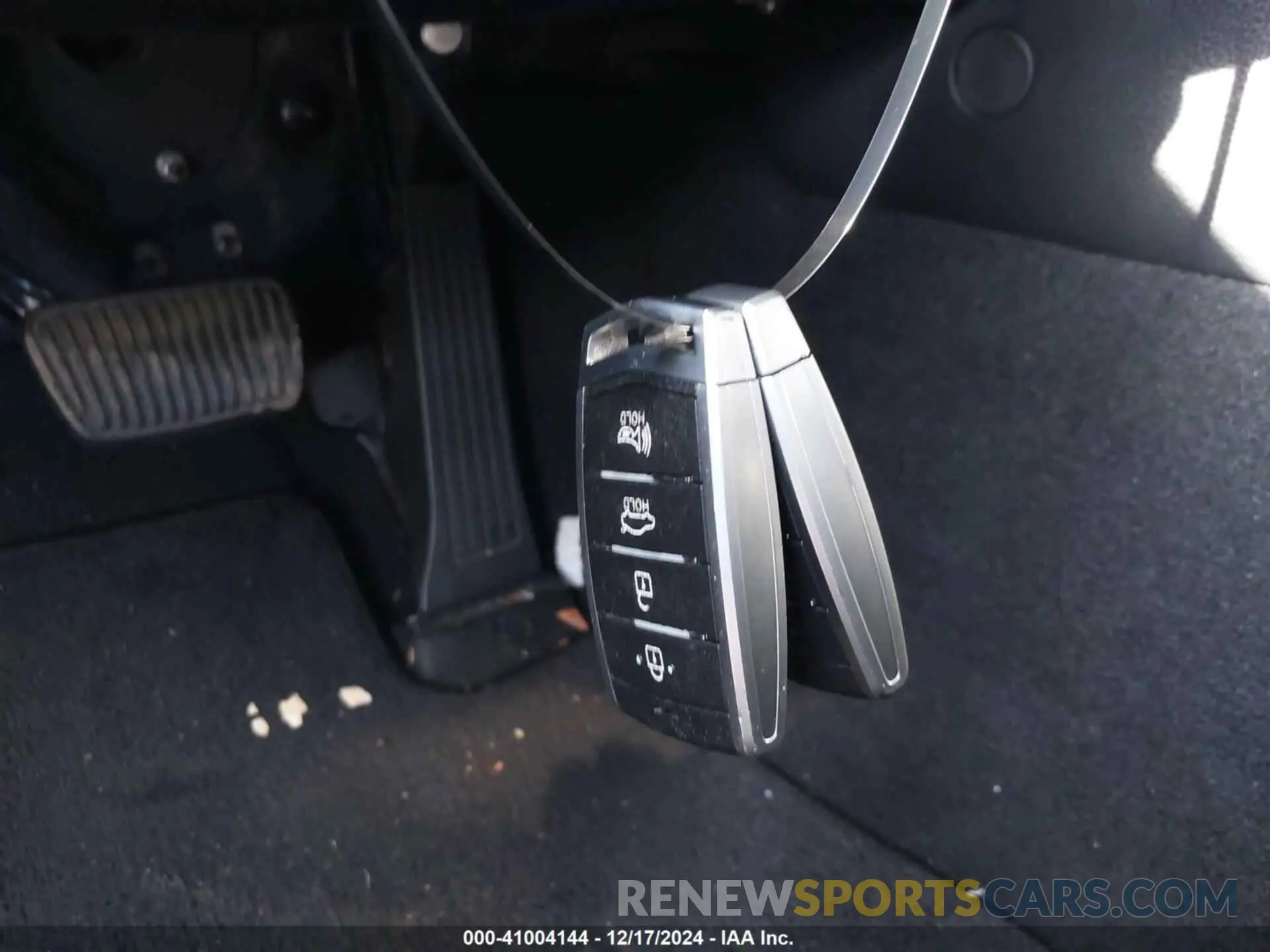 11 fotografías del automóvil dañado KMTG64LA3LU062290 GENESIS G70 2020
