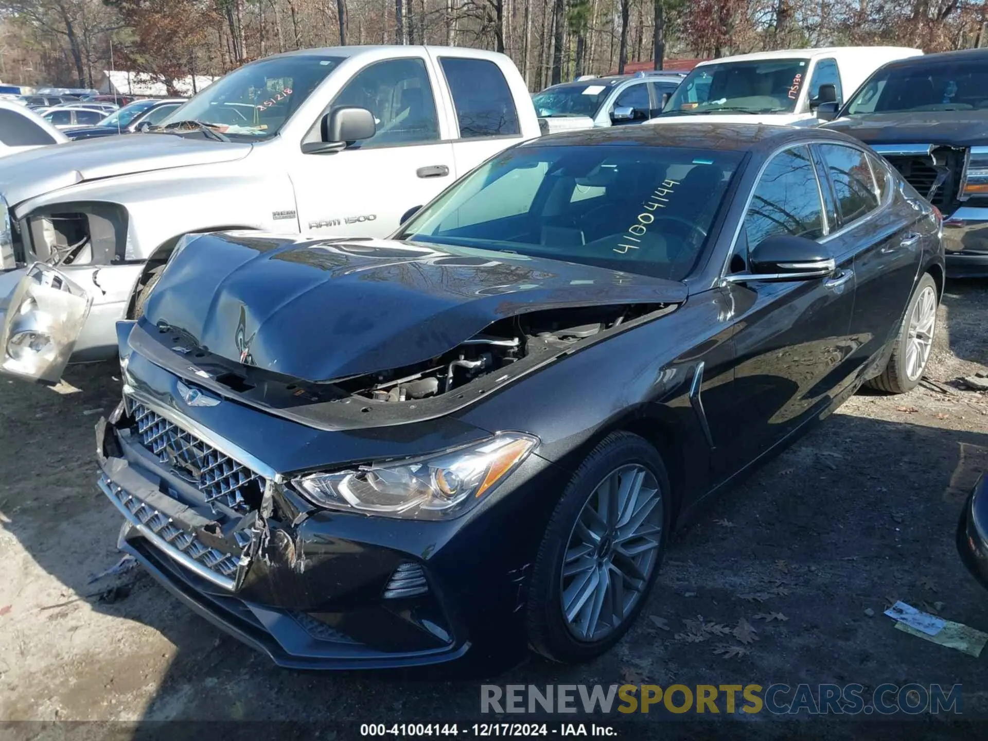 2 fotografías del automóvil dañado KMTG64LA3LU062290 GENESIS G70 2020