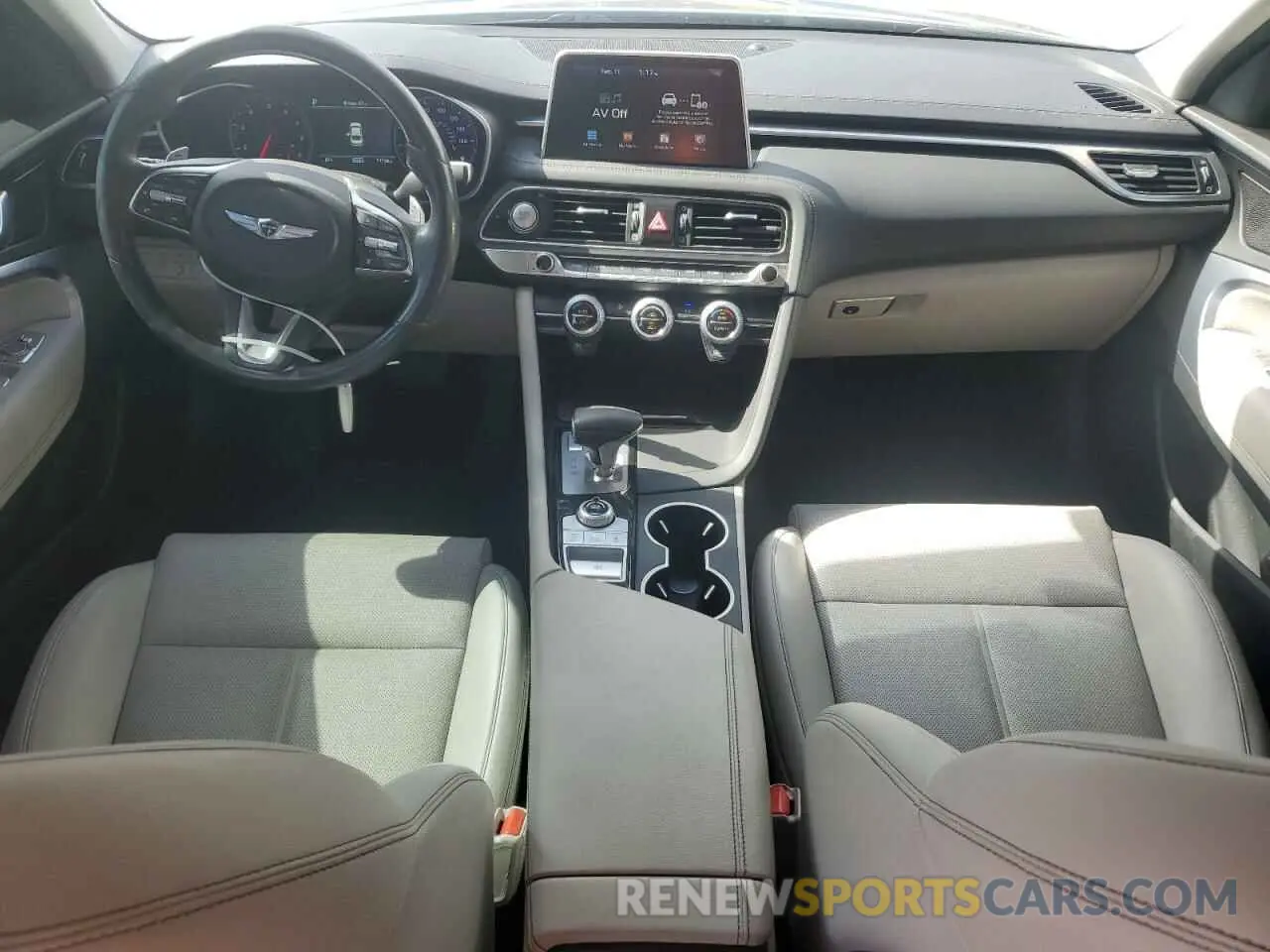 8 fotografías del automóvil dañado KMTG64LA4LU056255 GENESIS G70 2020