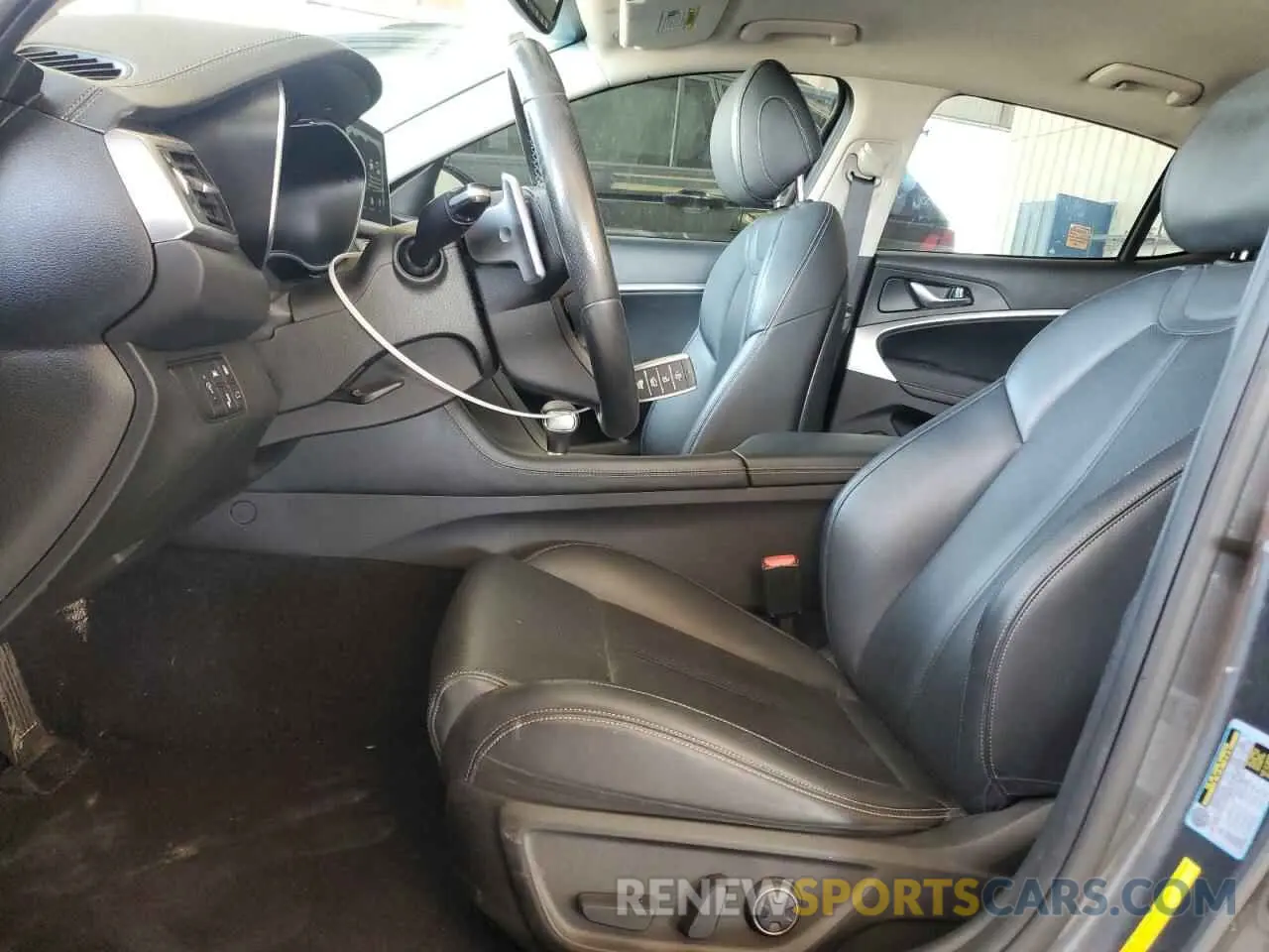 7 fotografías del automóvil dañado KMTG64LA5LU059925 GENESIS G70 2020