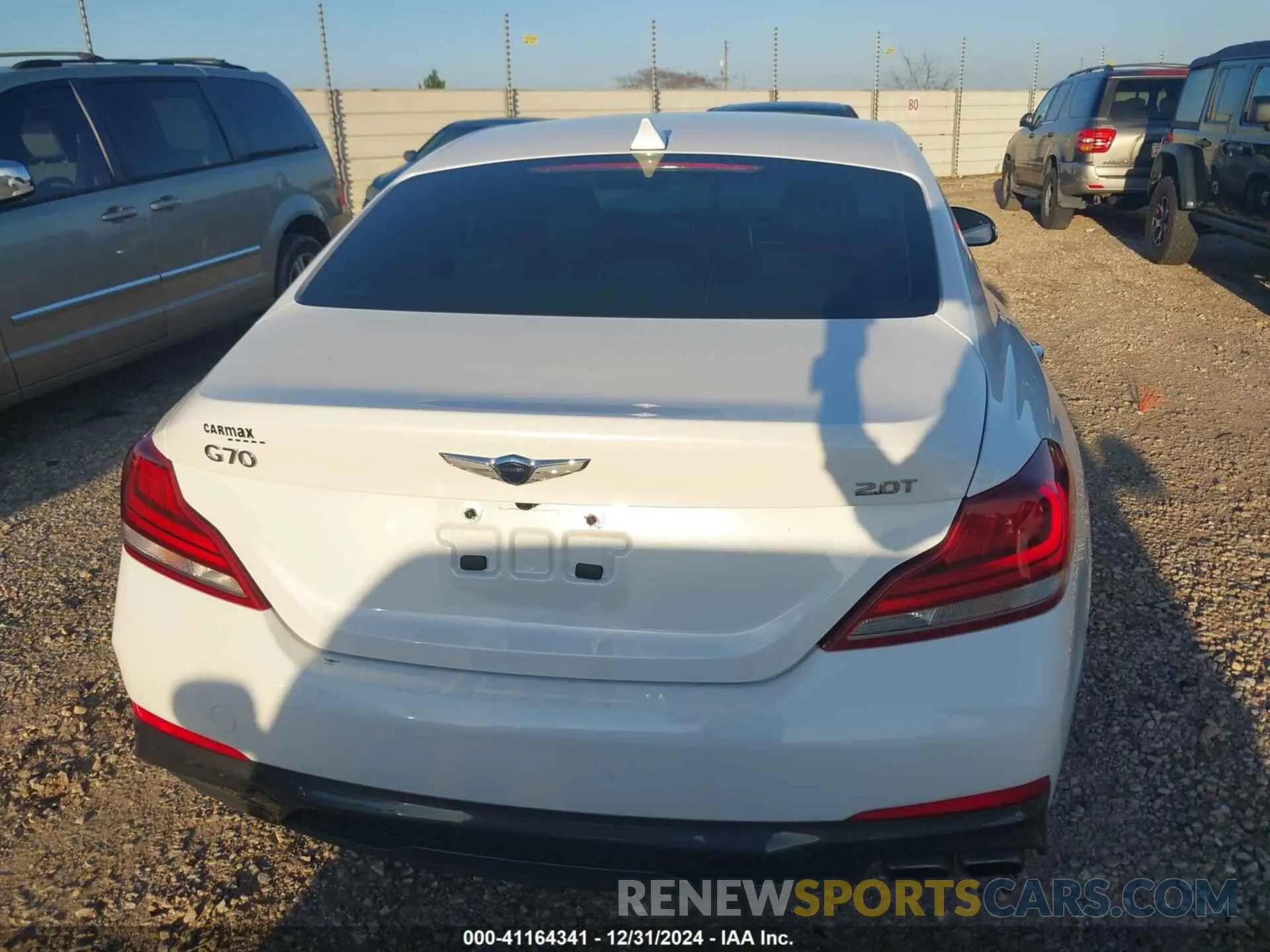 16 fotografías del automóvil dañado KMTG64LA8LU056386 GENESIS G70 2020