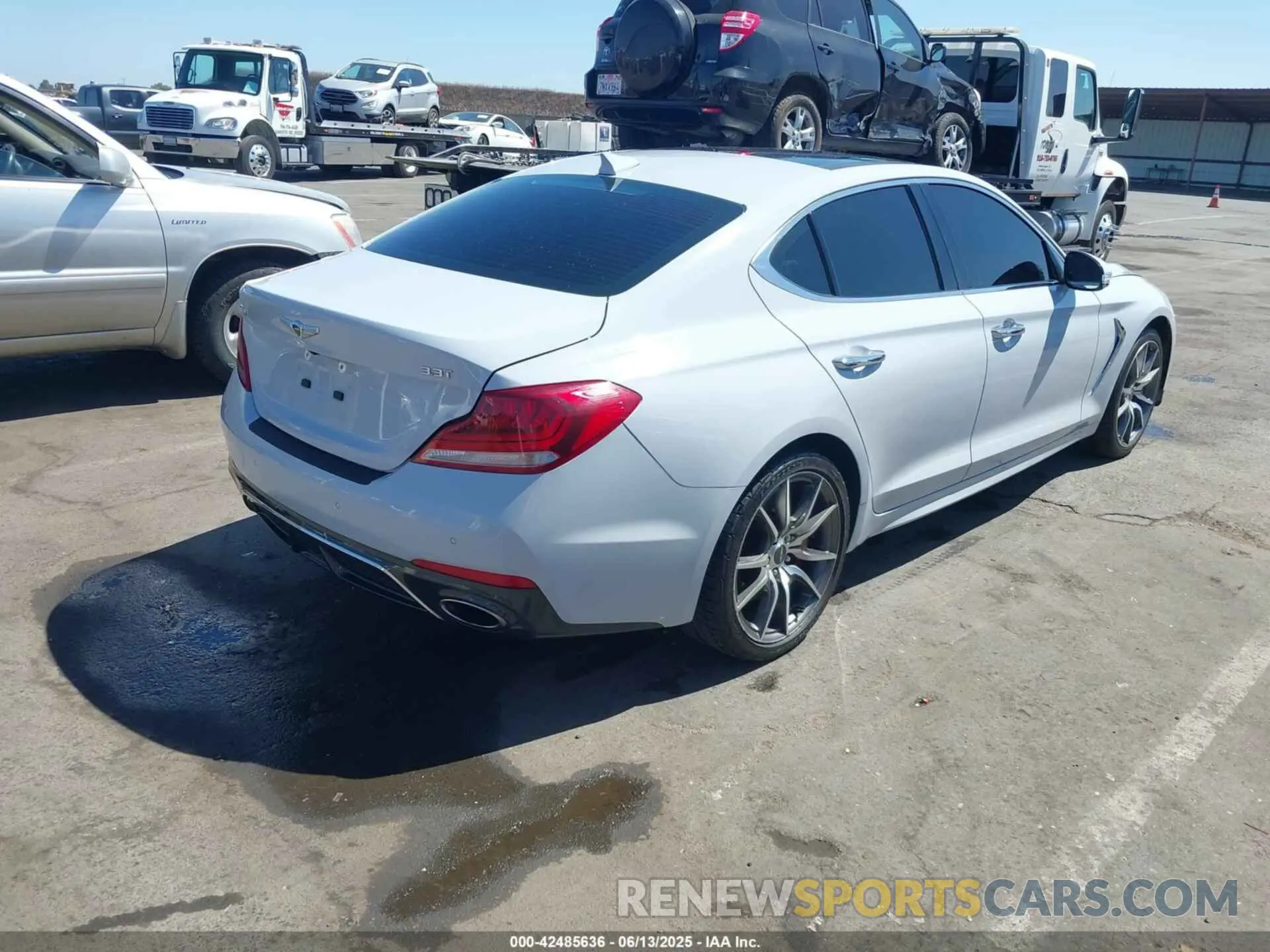 4 fotografías del automóvil dañado KMTG74LE2LU059669 GENESIS G70 2020