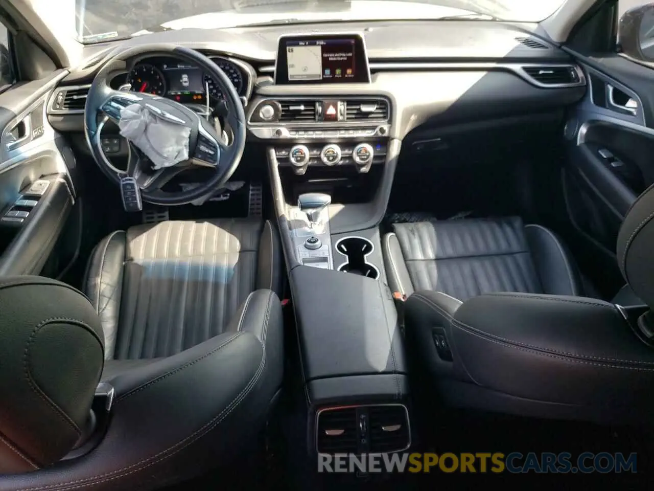 8 fotografías del automóvil dañado KMTG74LE6LU063692 GENESIS G70 2020