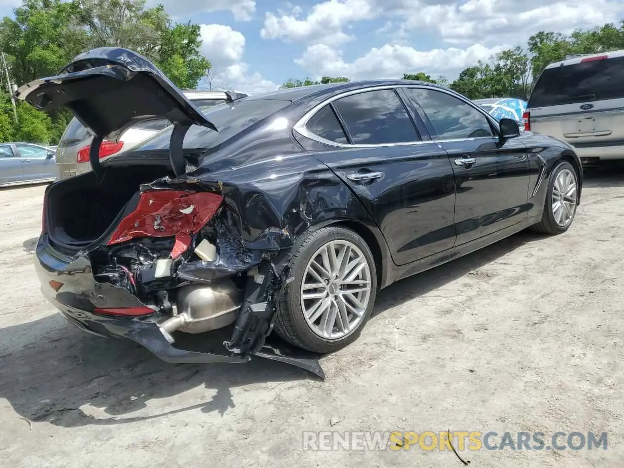 3 fotografías del automóvil dañado KMTG34LA0MU074200 GENESIS G70 2021