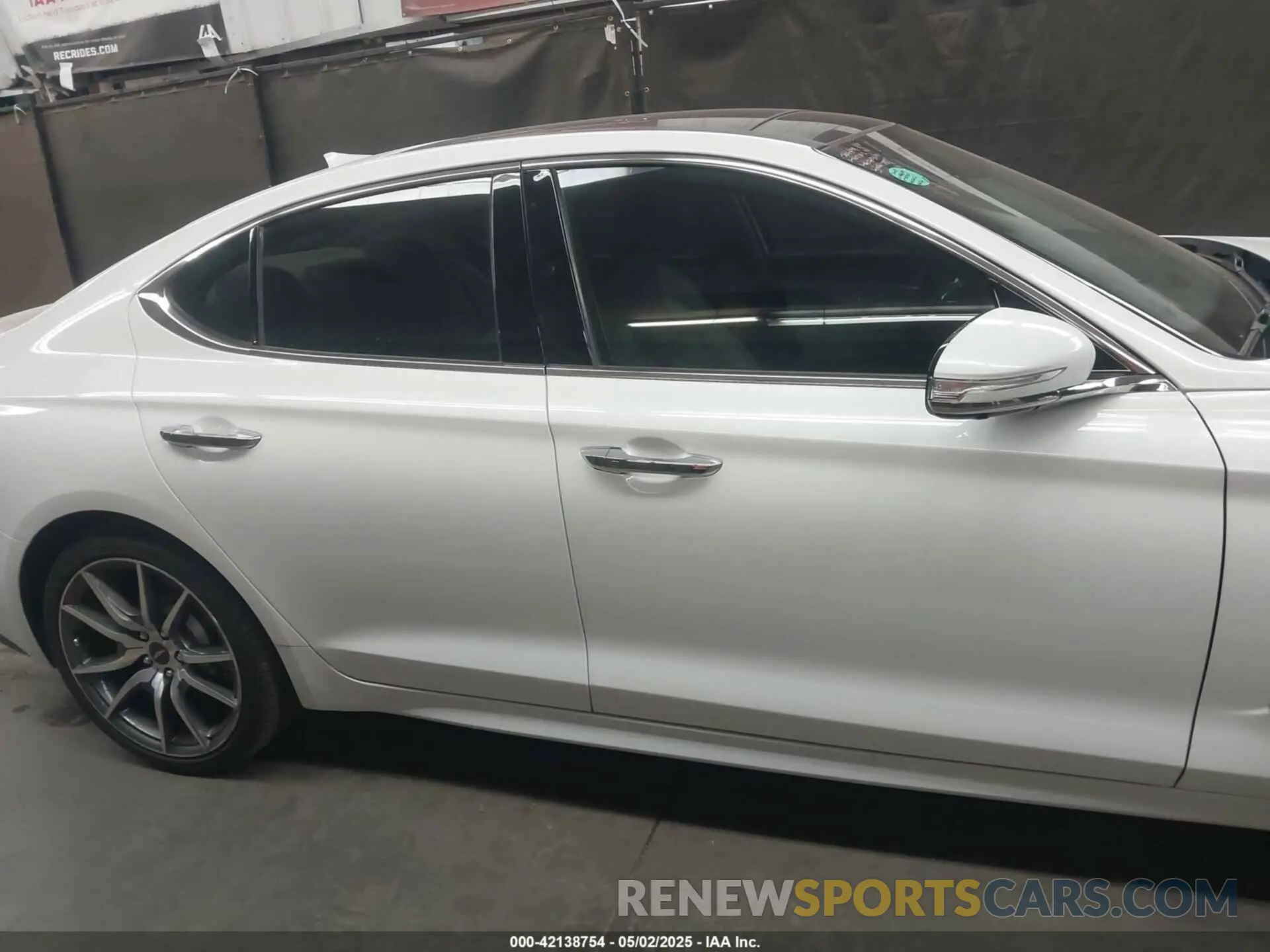 13 fotografías del automóvil dañado KMTG44LA2MU067102 GENESIS G70 2021