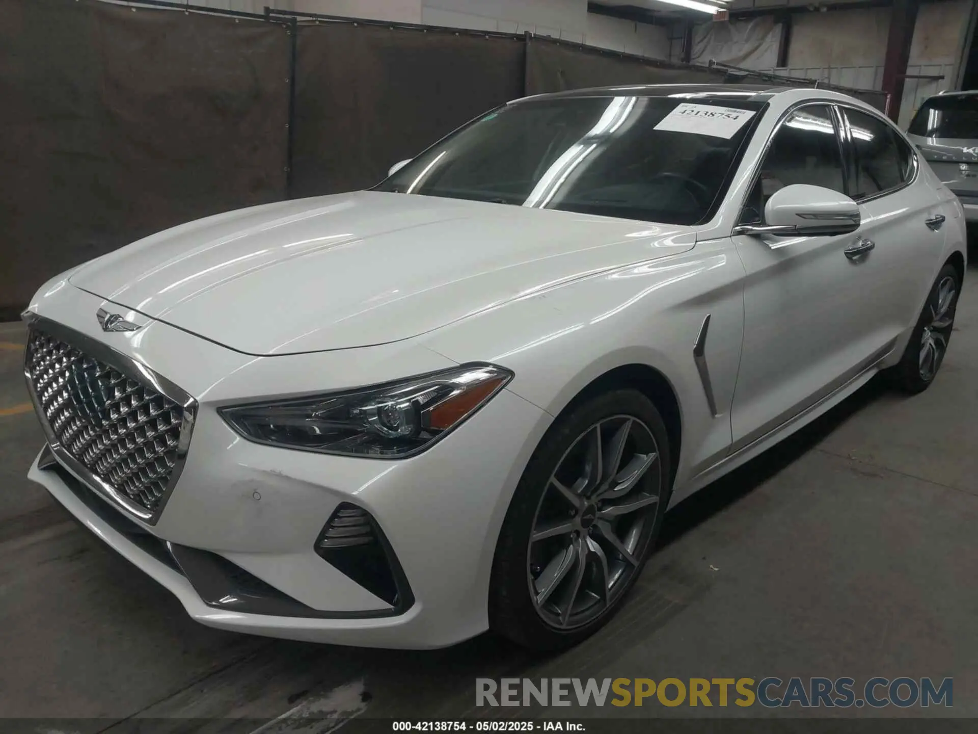 2 fotografías del automóvil dañado KMTG44LA2MU067102 GENESIS G70 2021