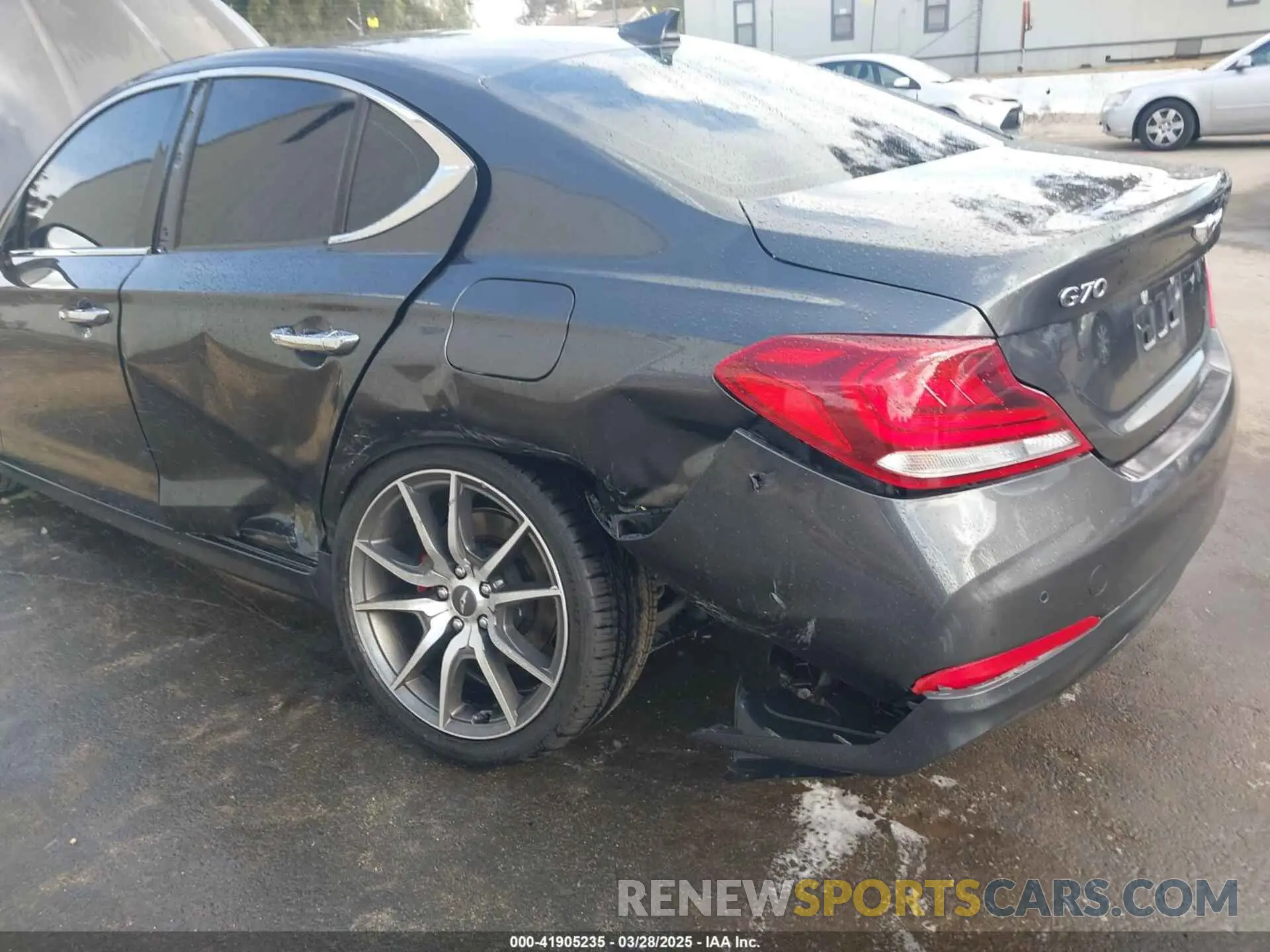17 fotografías del automóvil dañado KMTG44LA9MU067016 GENESIS G70 2021