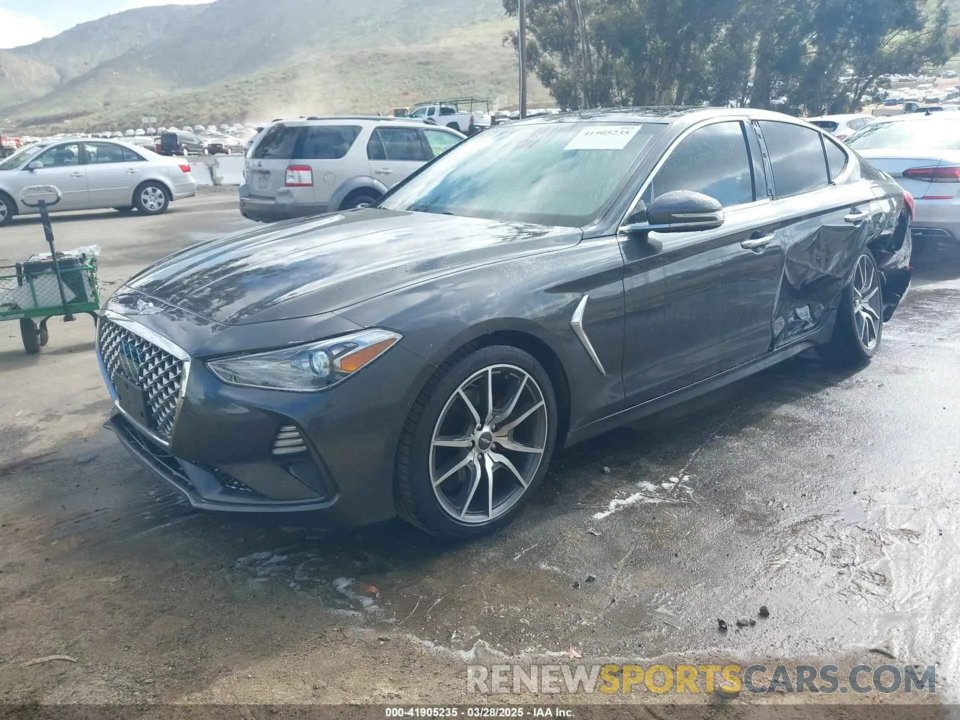 2 fotografías del automóvil dañado KMTG44LA9MU067016 GENESIS G70 2021