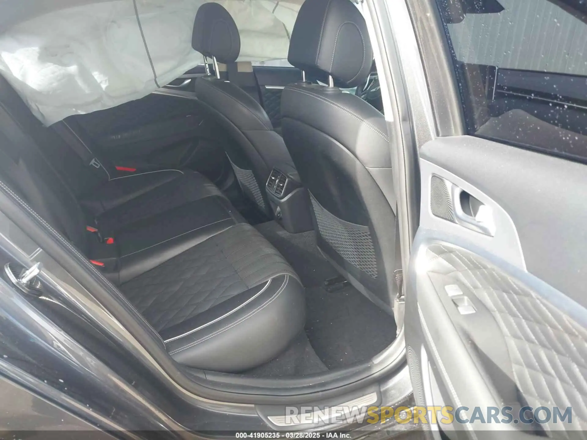 8 fotografías del automóvil dañado KMTG44LA9MU067016 GENESIS G70 2021