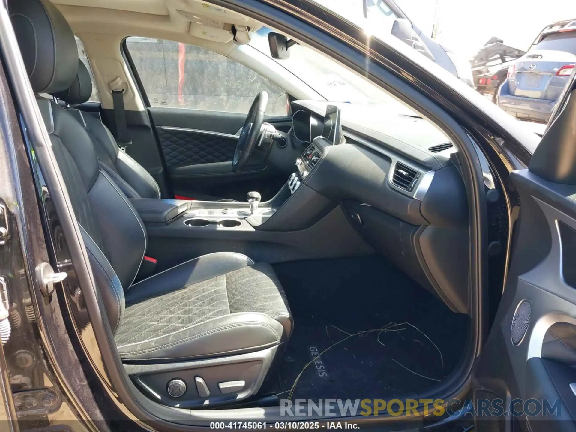 5 fotografías del automóvil dañado KMTG44LAXMU071043 GENESIS G70 2021