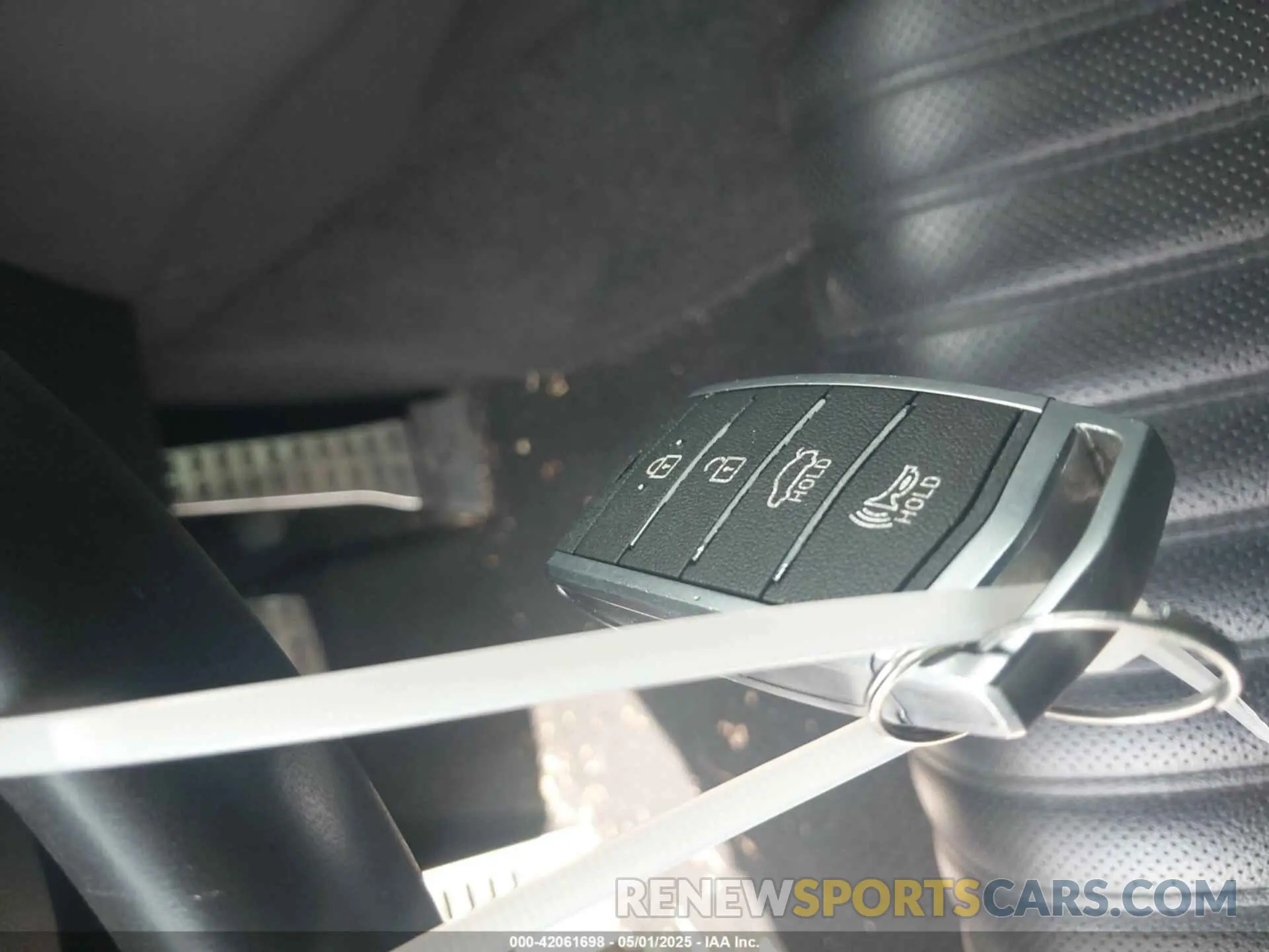 11 fotografías del automóvil dañado KMTG74LEXMU071473 GENESIS G70 2021