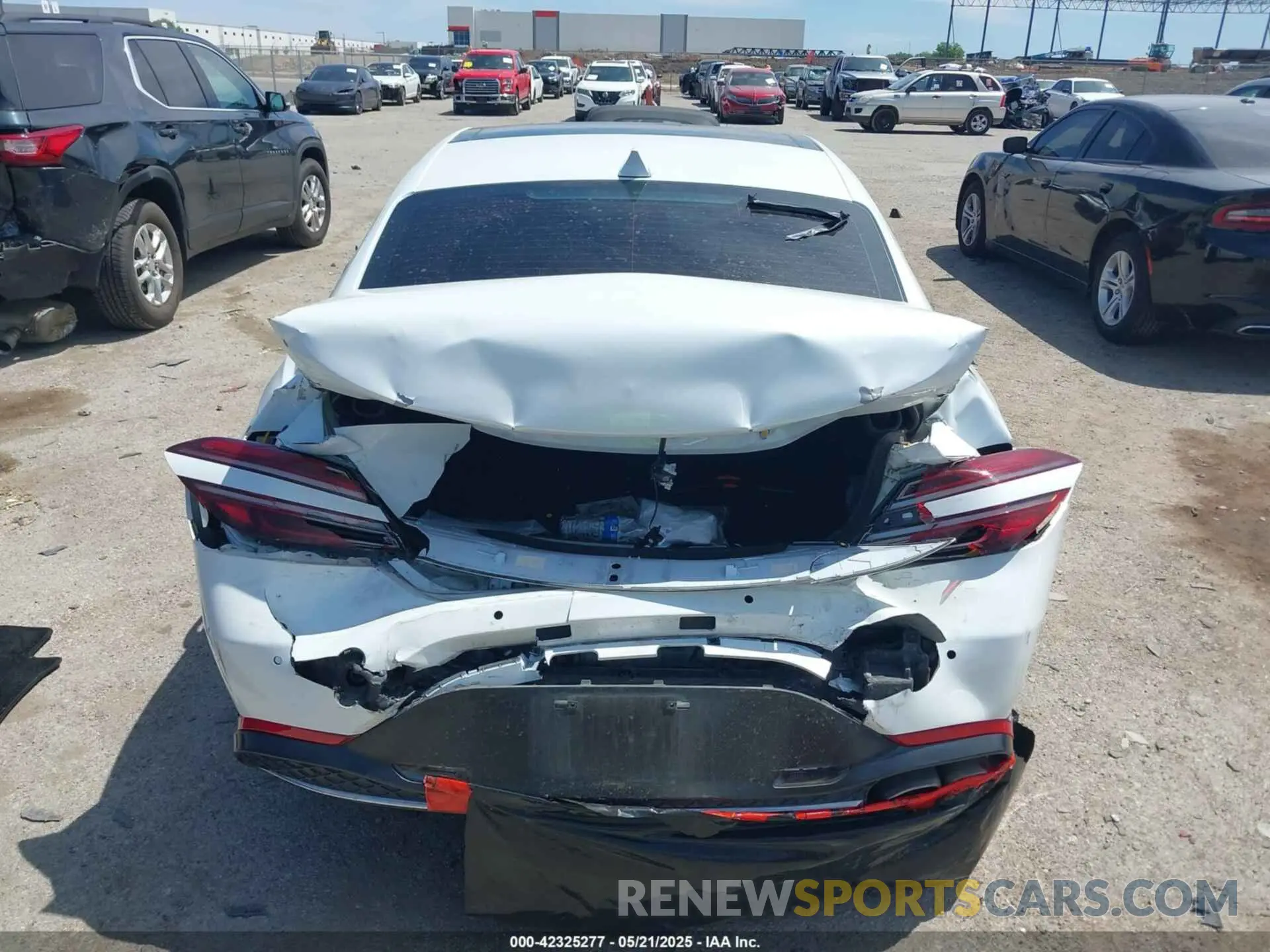 16 fotografías del automóvil dañado KMTG34TA5NU103935 GENESIS G70 2022