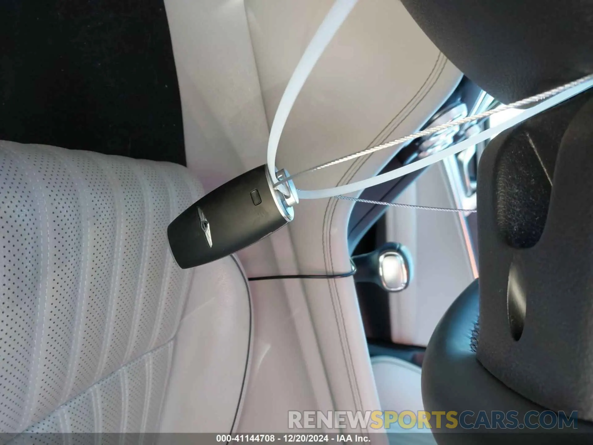 11 fotografías del automóvil dañado KMTG34TA7NU103998 GENESIS G70 2022