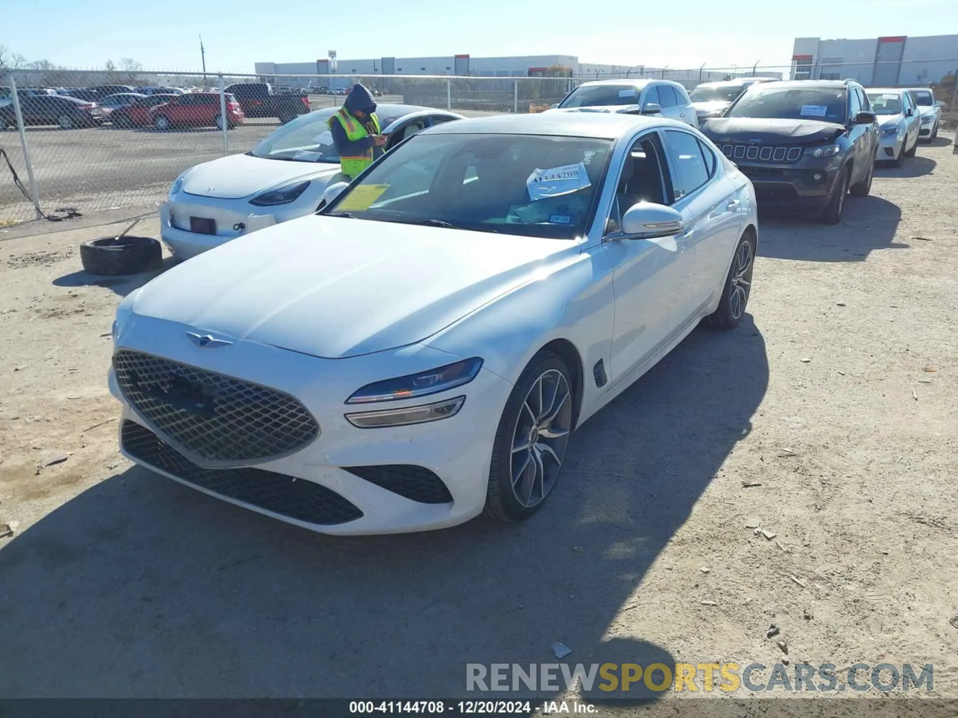 2 fotografías del automóvil dañado KMTG34TA7NU103998 GENESIS G70 2022