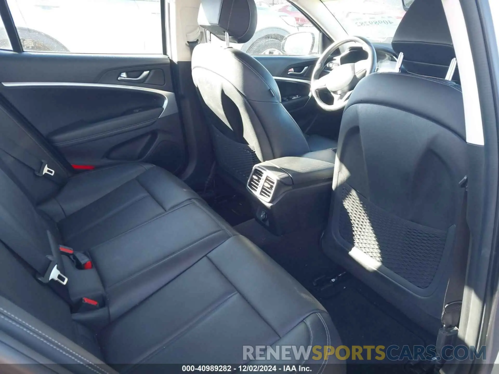 8 fotografías del automóvil dañado KMTG34TA9NU093023 GENESIS G70 2022