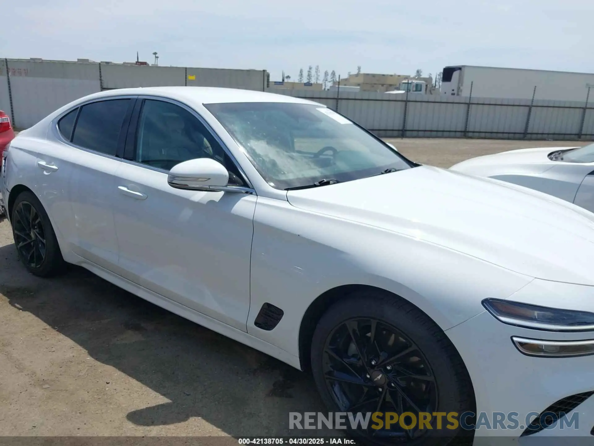 14 fotografías del automóvil dañado KMTG34TA9NU095130 GENESIS G70 2022