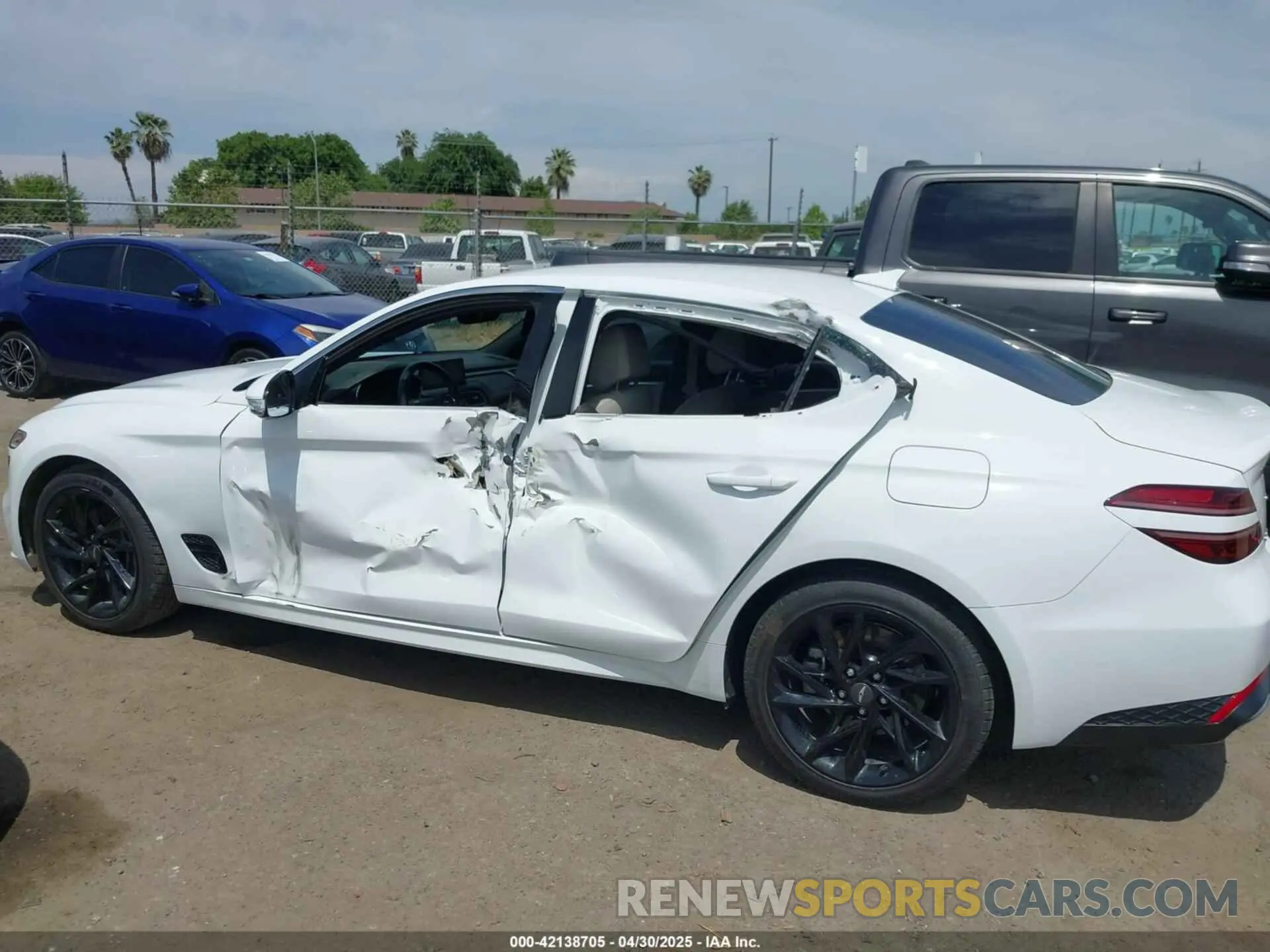15 fotografías del automóvil dañado KMTG34TA9NU095130 GENESIS G70 2022