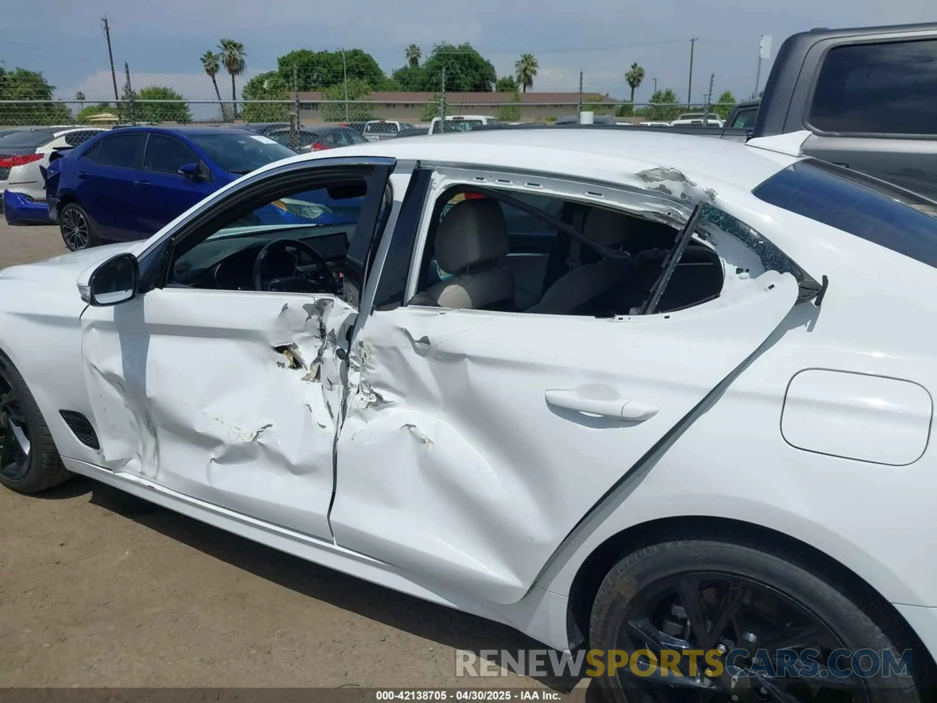 6 fotografías del automóvil dañado KMTG34TA9NU095130 GENESIS G70 2022