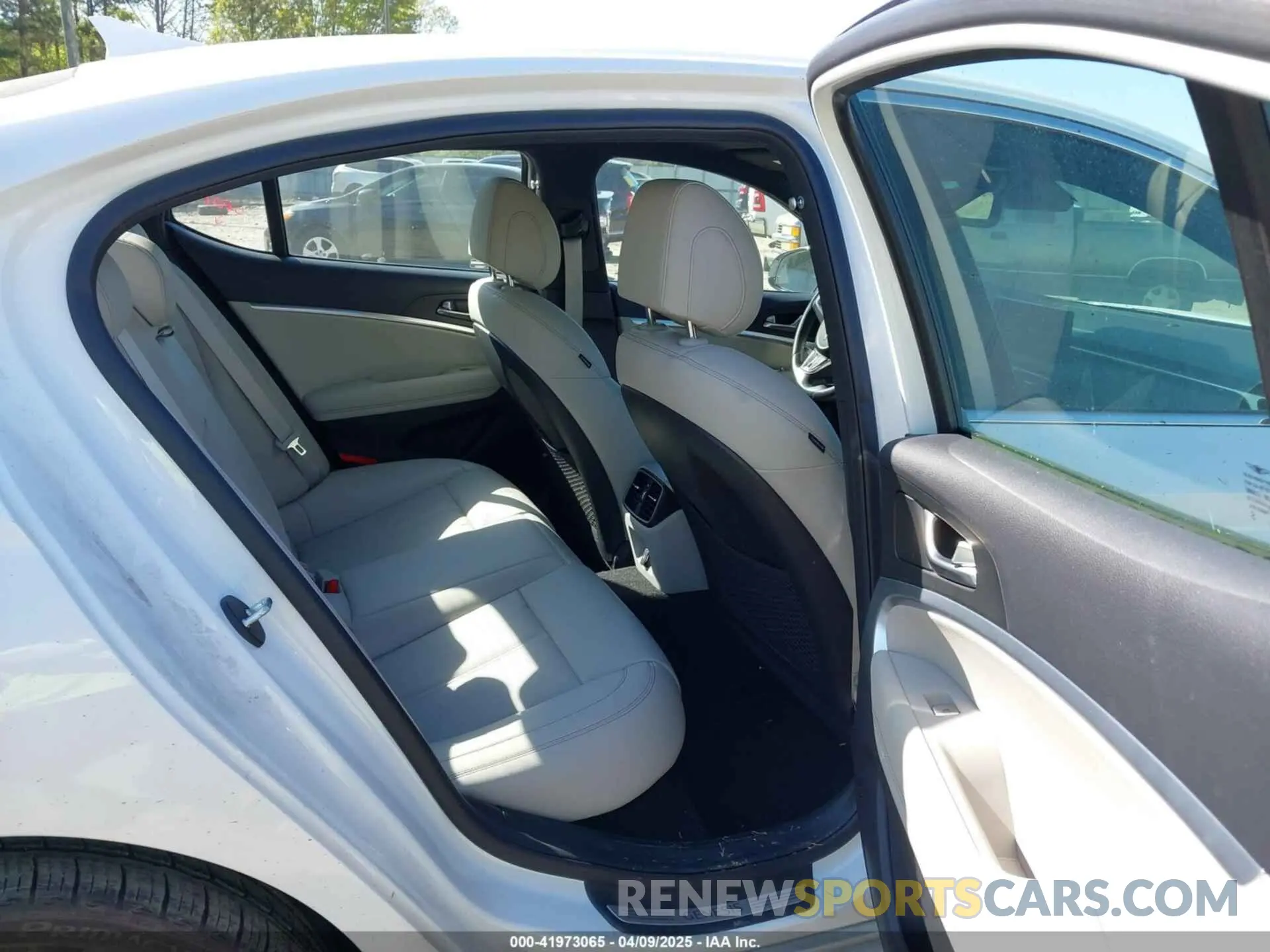 8 fotografías del automóvil dañado KMTG34TAXNU088946 GENESIS G70 2022