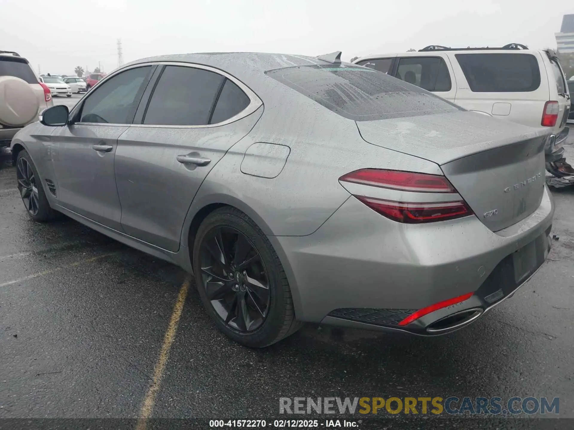 3 fotografías del automóvil dañado KMTG54TE1NU084684 GENESIS G70 2022