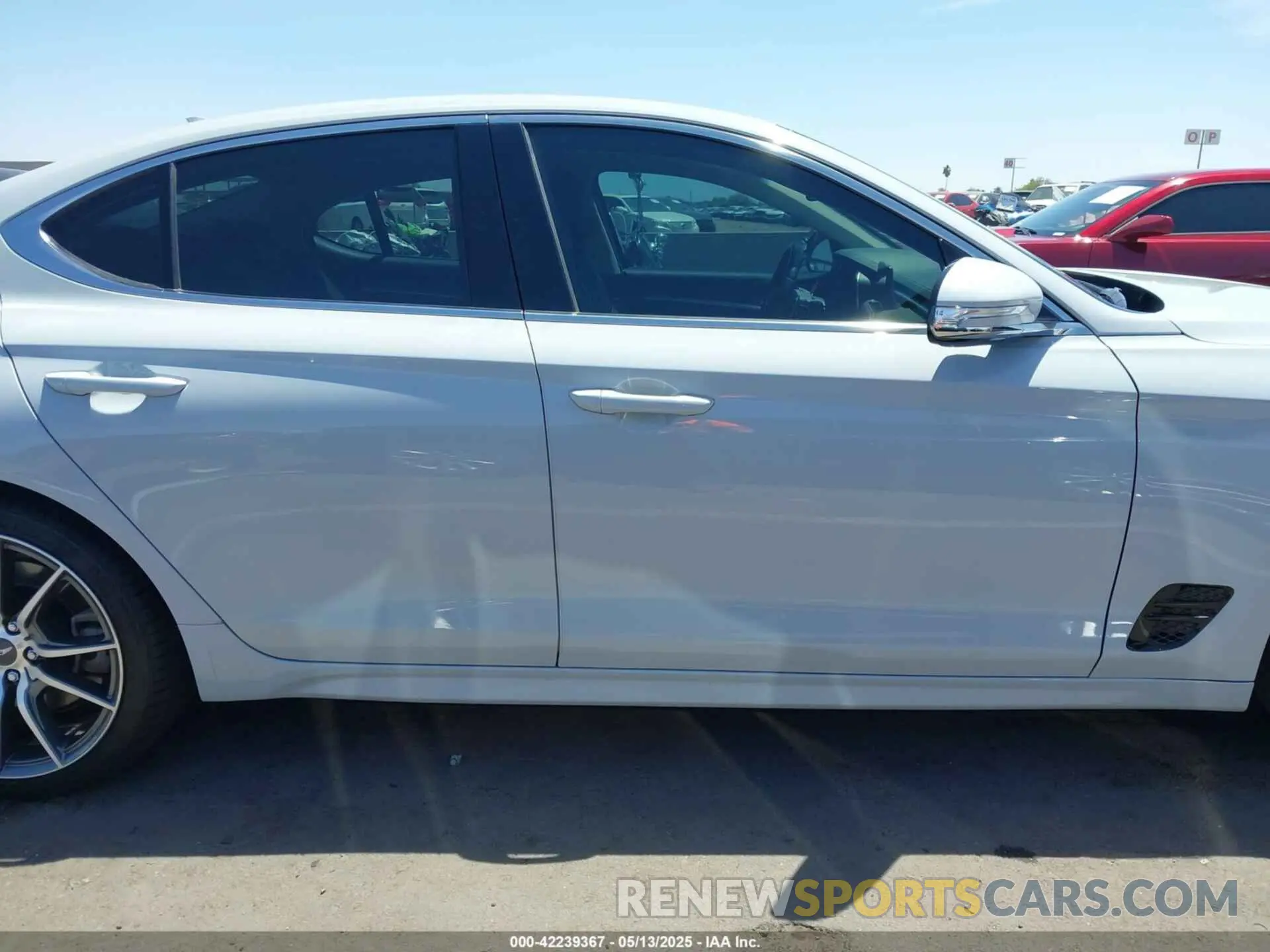 14 fotografías del automóvil dañado KMTG54TE7NU084771 GENESIS G70 2022