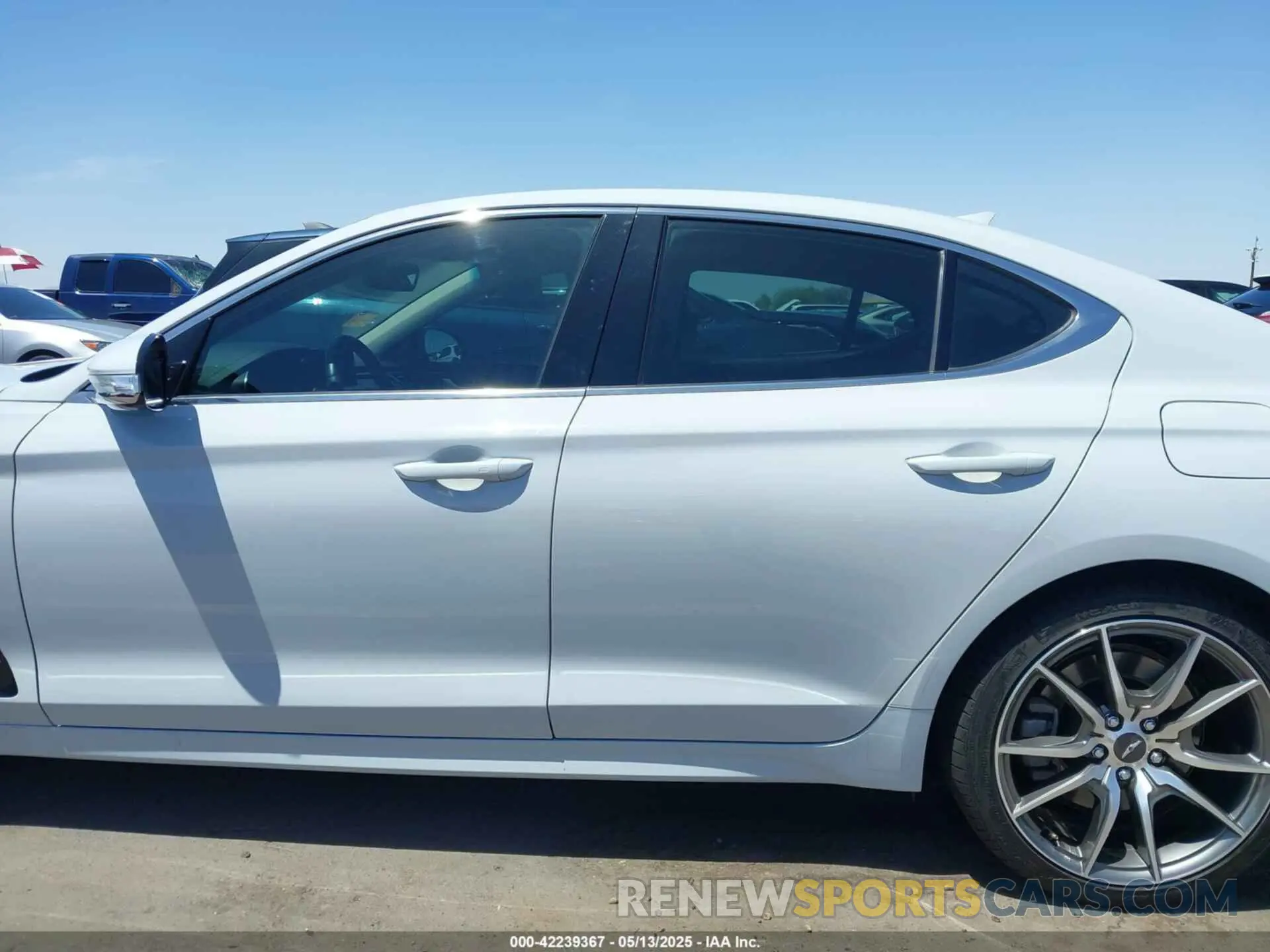 15 fotografías del automóvil dañado KMTG54TE7NU084771 GENESIS G70 2022
