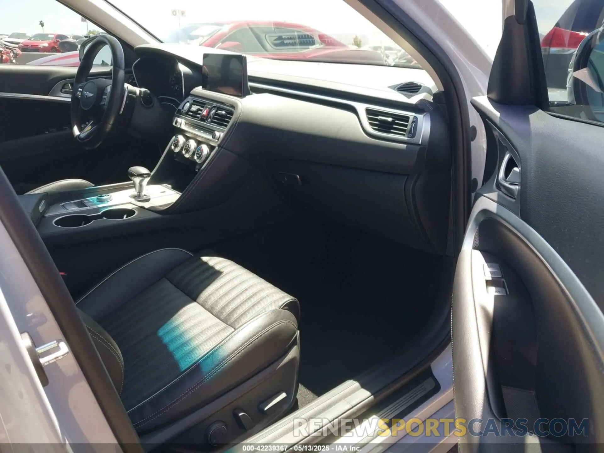 5 fotografías del automóvil dañado KMTG54TE7NU084771 GENESIS G70 2022