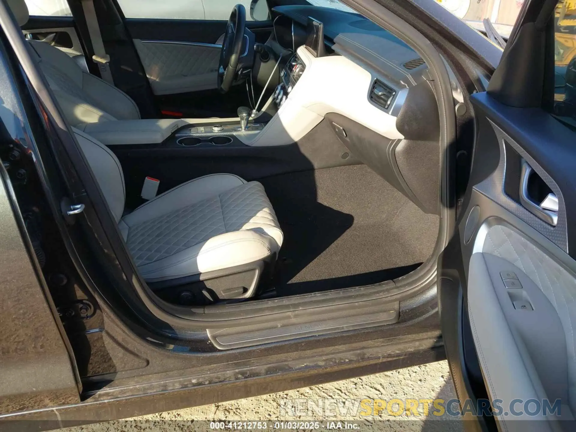 5 fotografías del automóvil dañado KMTG54TE7NU088285 GENESIS G70 2022