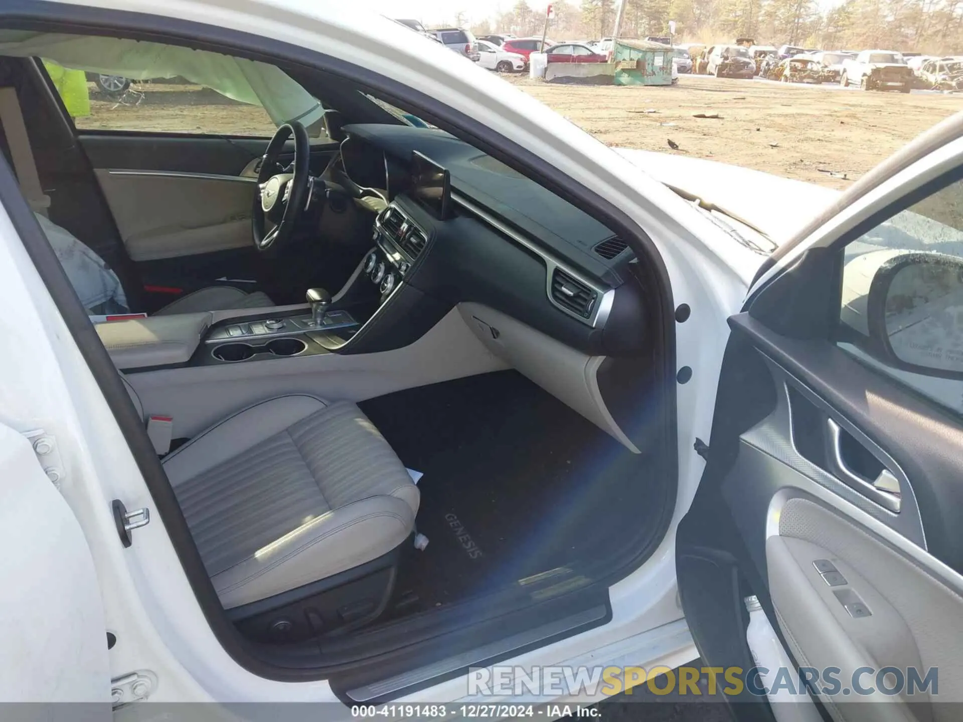 5 fotografías del automóvil dañado KMTG54TE8NU100671 GENESIS G70 2022