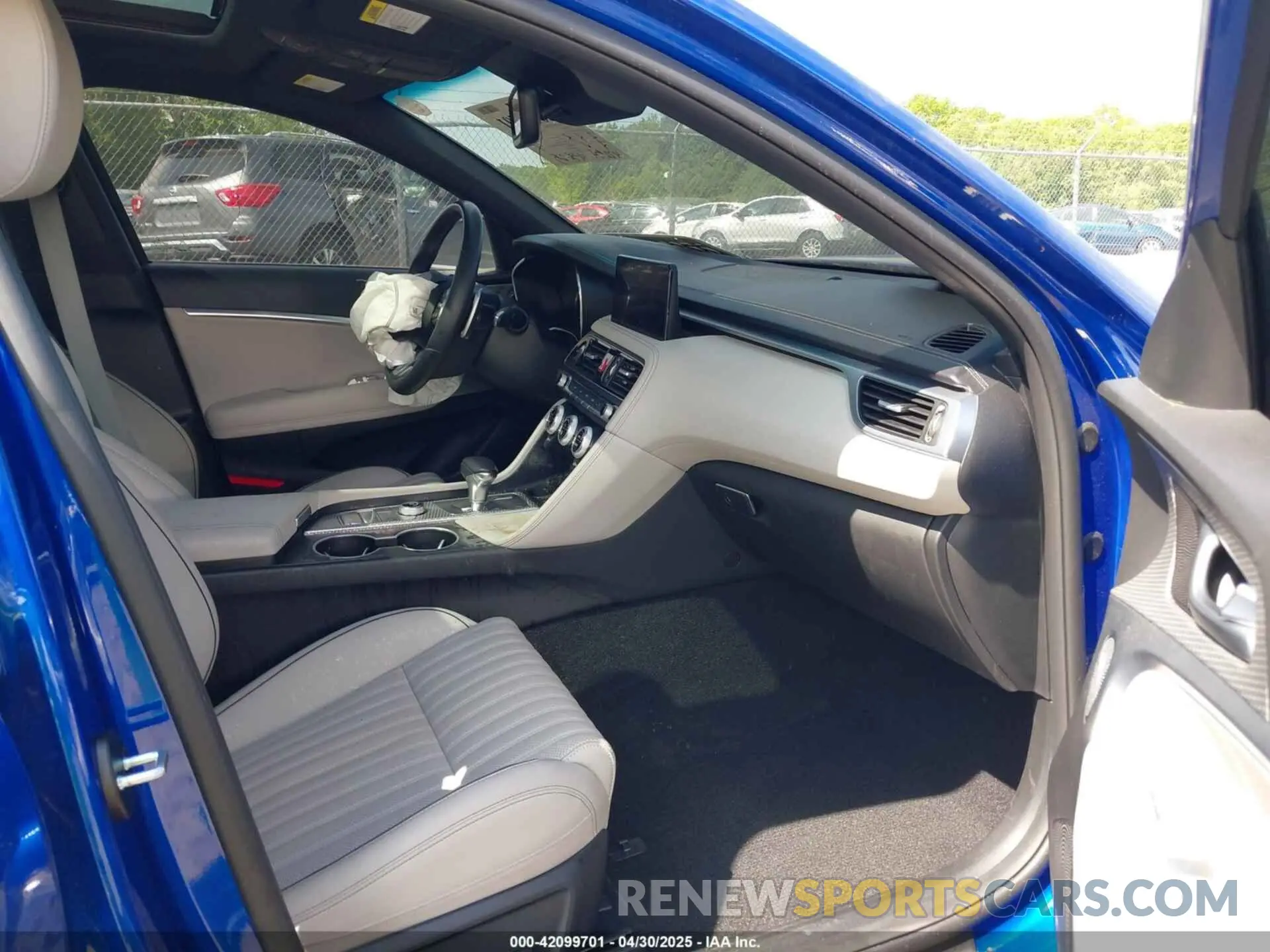 5 fotografías del automóvil dañado KMTG34TA2PU115639 GENESIS G70 2023