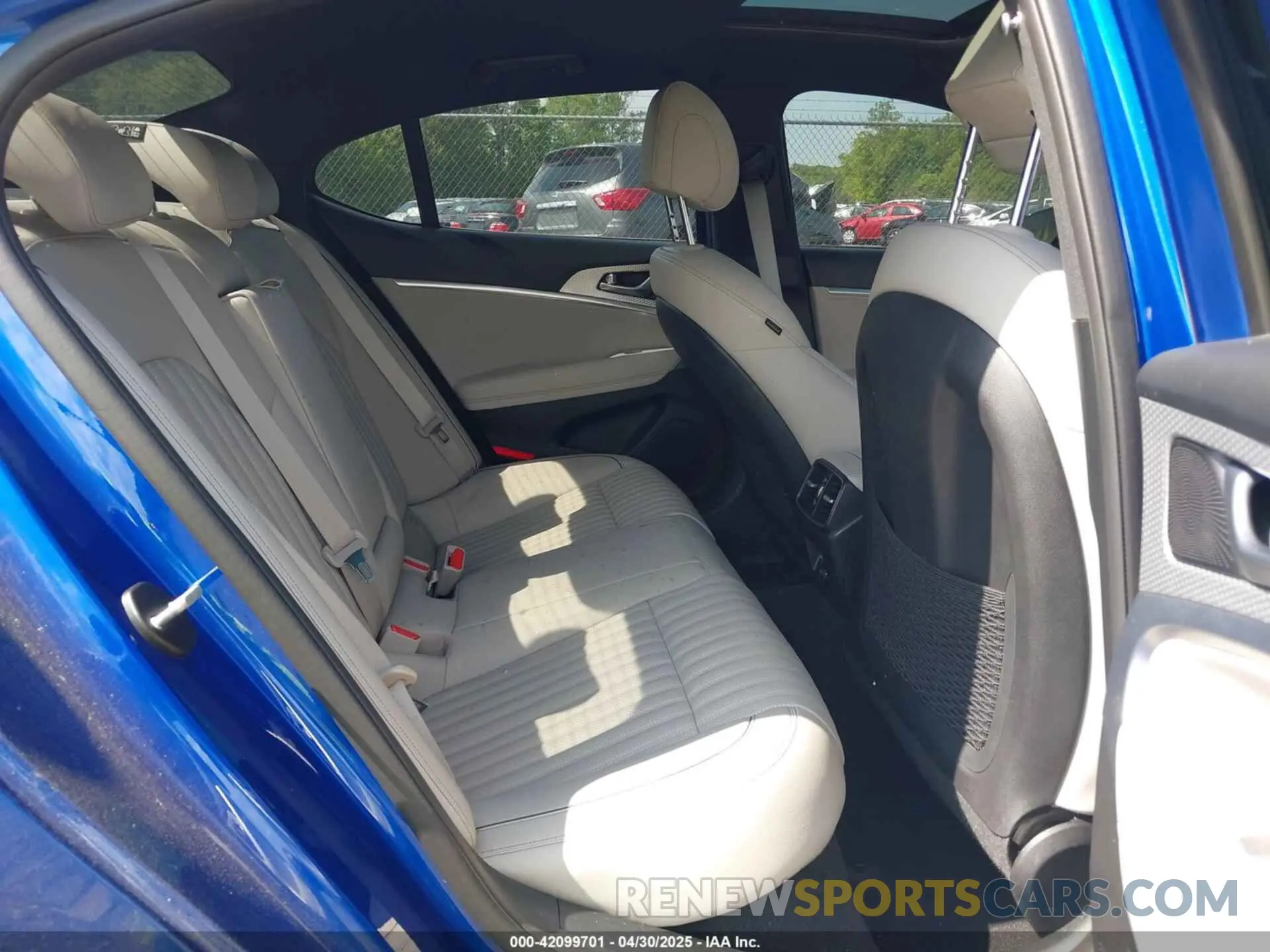 8 fotografías del automóvil dañado KMTG34TA2PU115639 GENESIS G70 2023