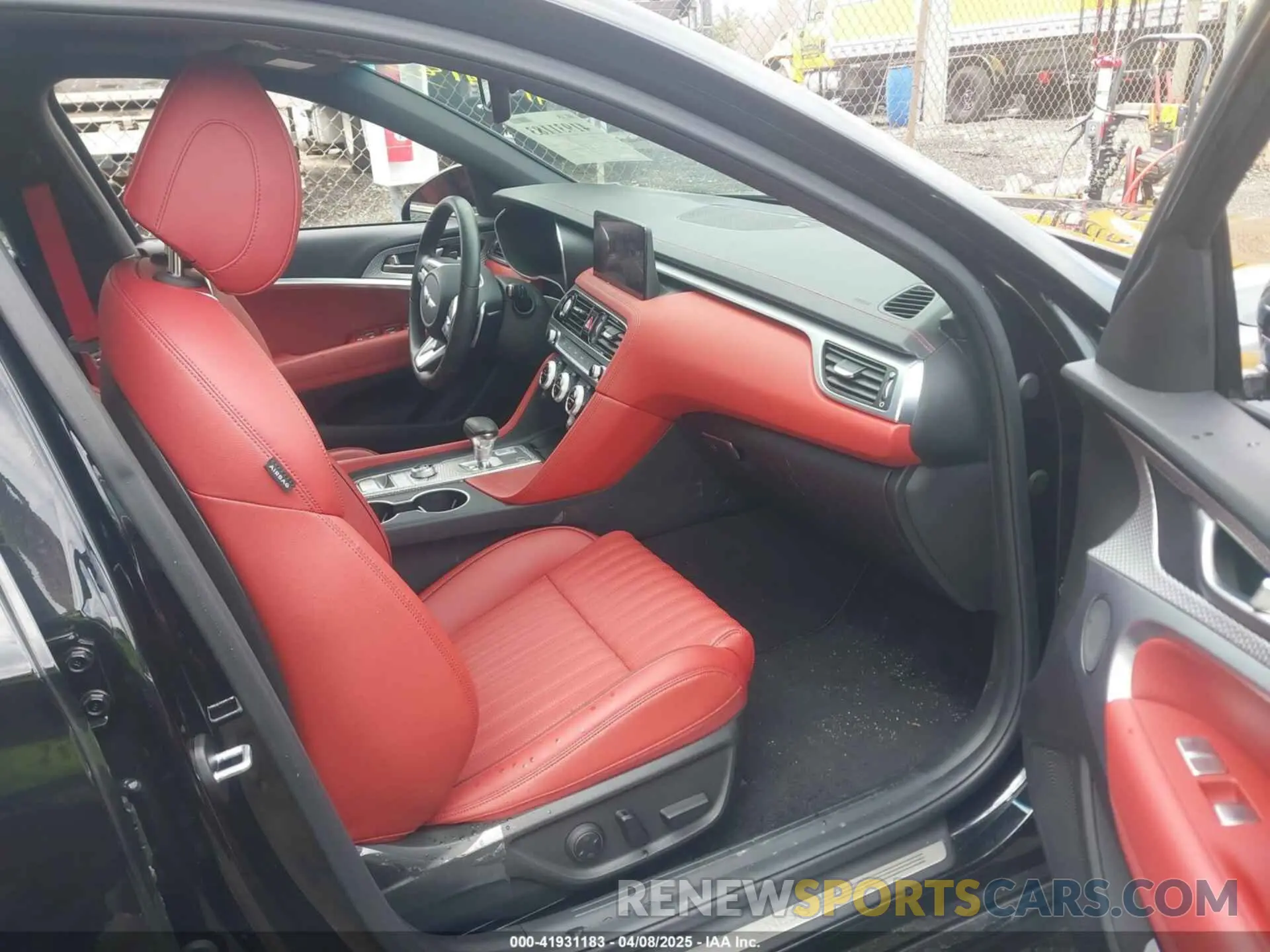 5 fotografías del automóvil dañado KMTG34TA4PU122026 GENESIS G70 2023