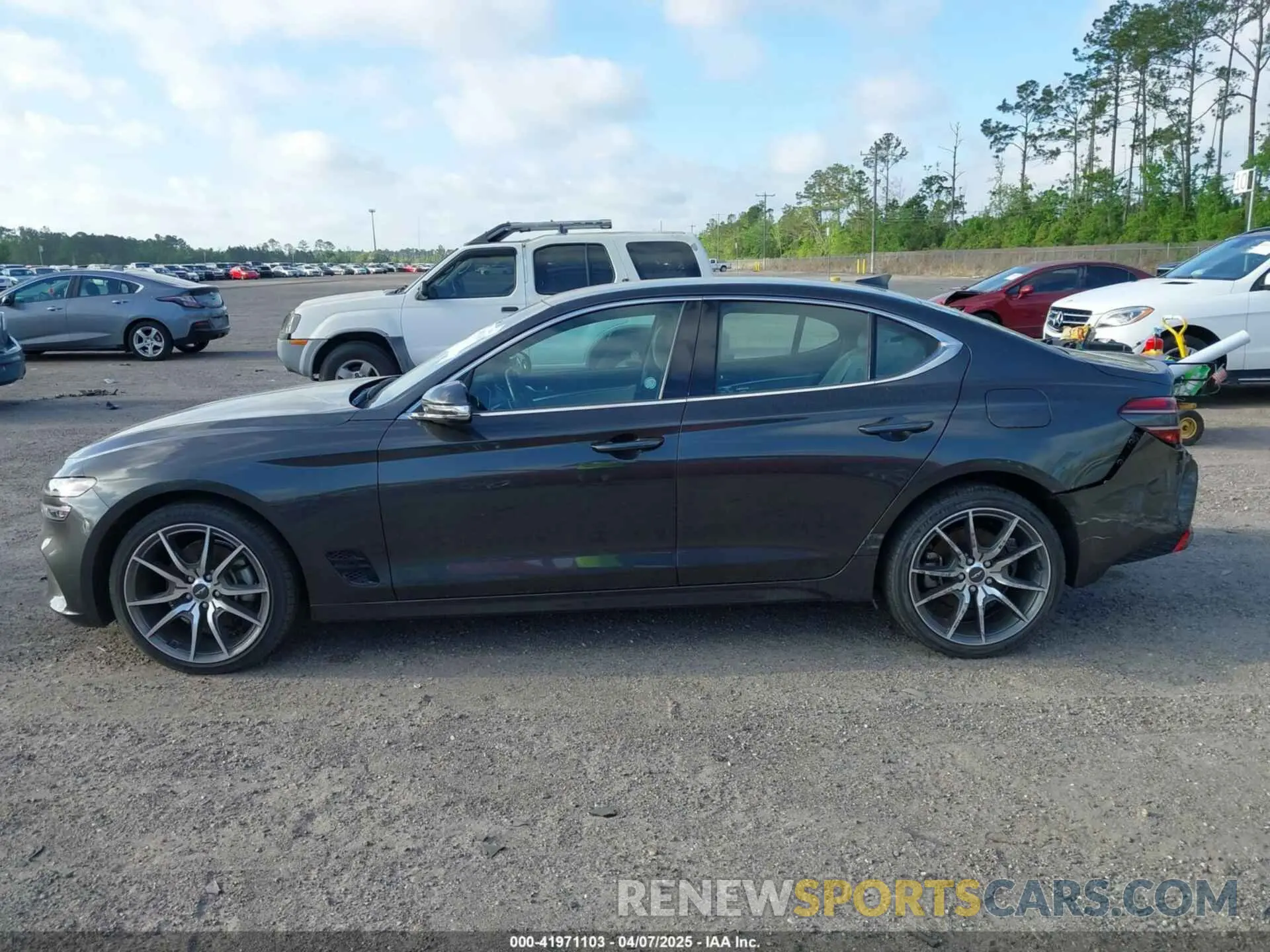 14 fotografías del automóvil dañado KMTG34TA4PU126965 GENESIS G70 2023