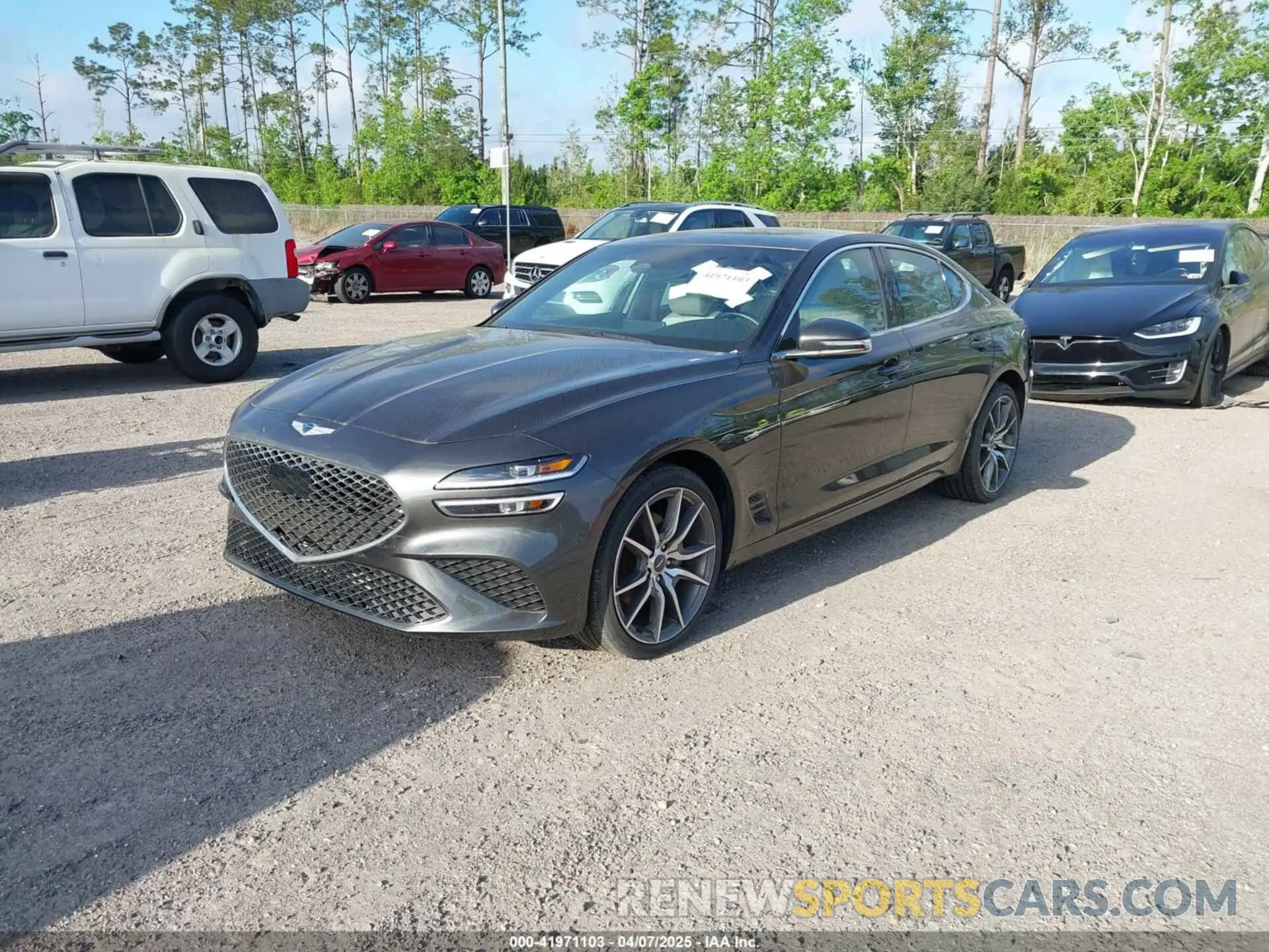 2 fotografías del automóvil dañado KMTG34TA4PU126965 GENESIS G70 2023