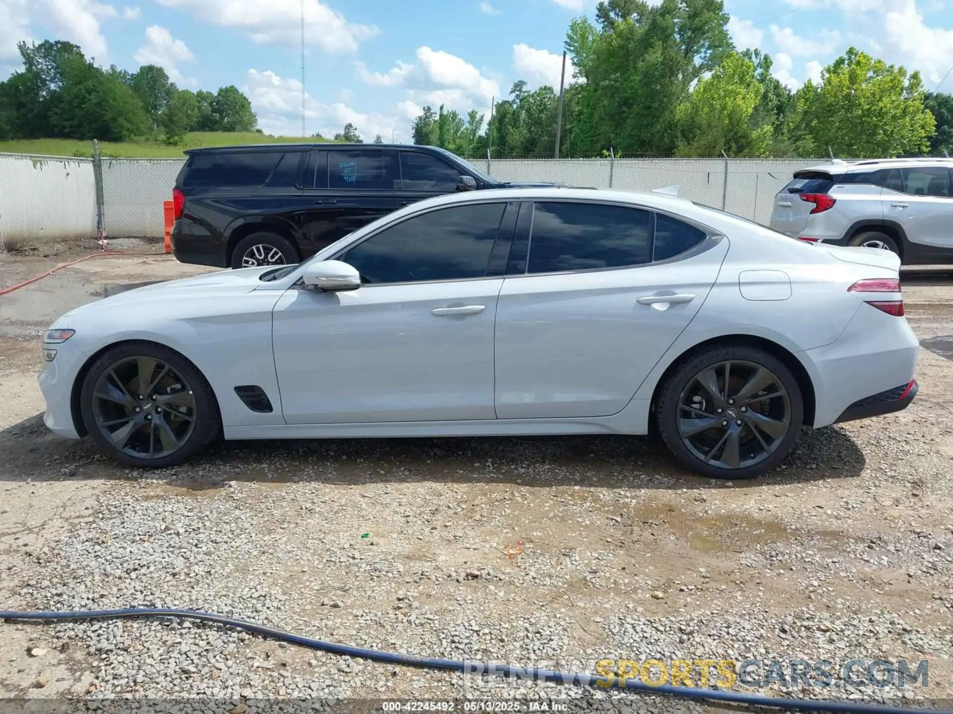 15 fotografías del automóvil dañado KMTG34TA6PU111805 GENESIS G70 2023